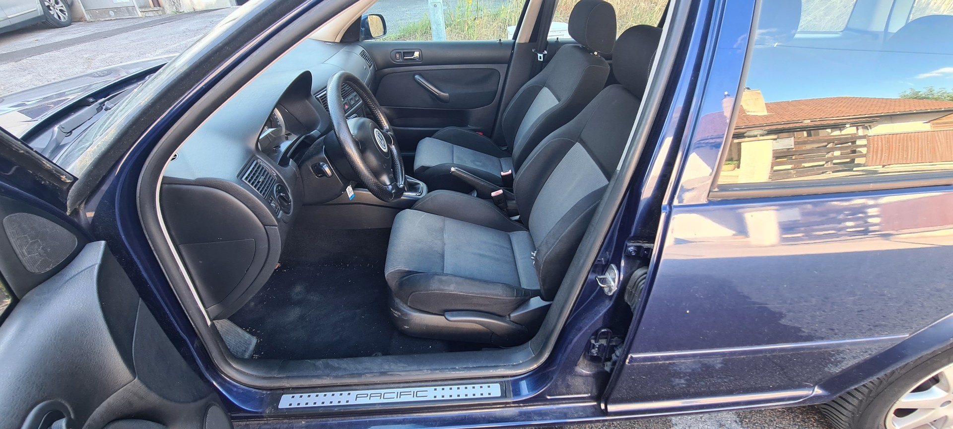 VW Golf Variant 1.9 TDI PD Pacific-image-8