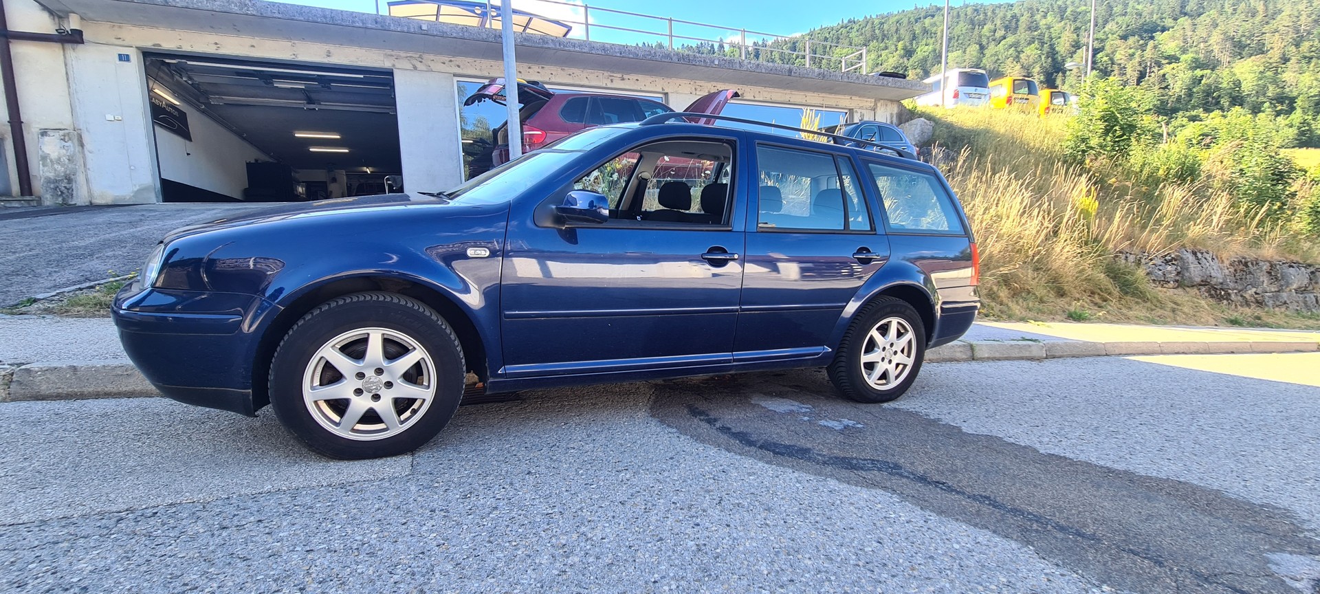 VW Golf Variant 1.9 TDI PD Pacific-image-4