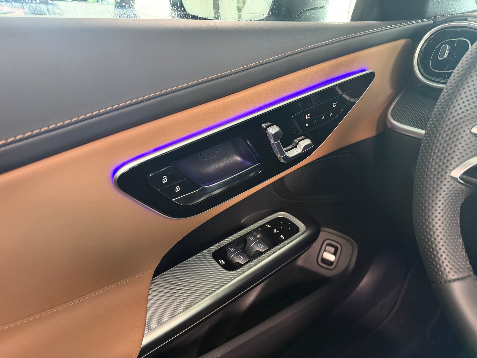 MERCEDES-BENZ CLE 200 Cabrio 4Matic 9G-Tronic-image-8