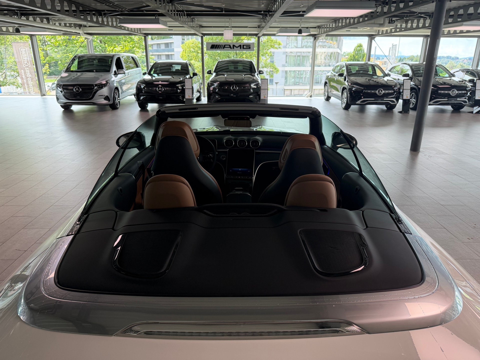 MERCEDES-BENZ CLE 200 Cabrio 4Matic 9G-Tronic-image-9