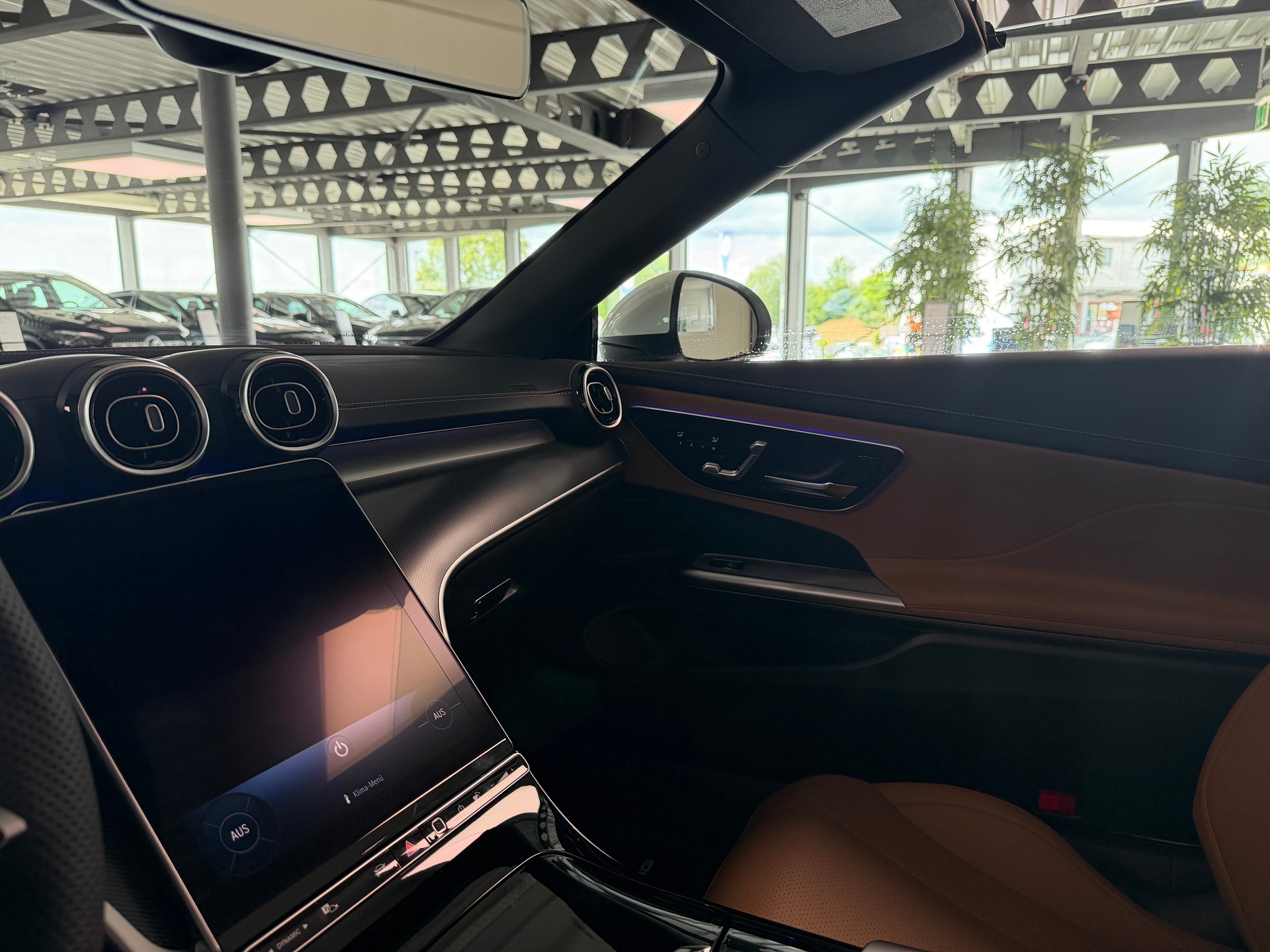 MERCEDES-BENZ CLE 200 Cabrio 4Matic 9G-Tronic-image-7