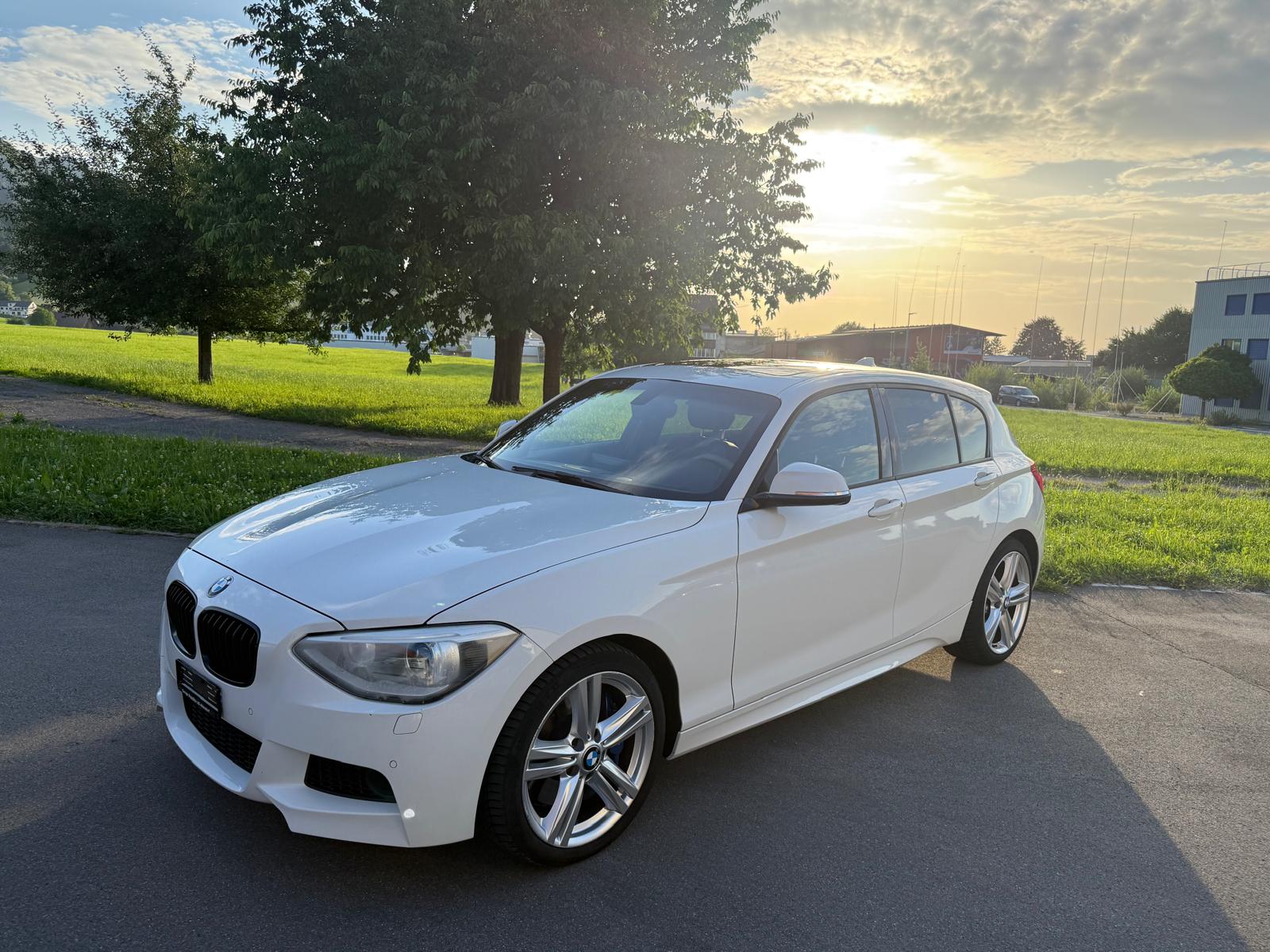BMW 120d xDrive-image-0
