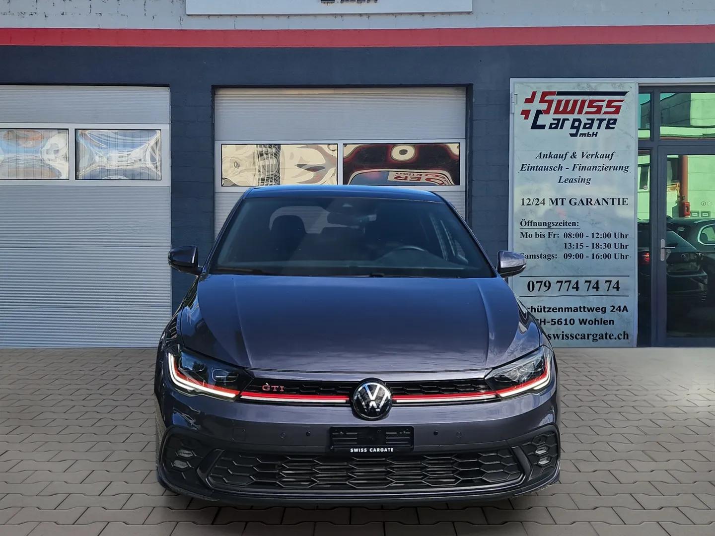 VW Polo 2.0 TSI GTI DSG mit Panoramadach & Rückfahrkamera + Ledersitze-showroom-element-2