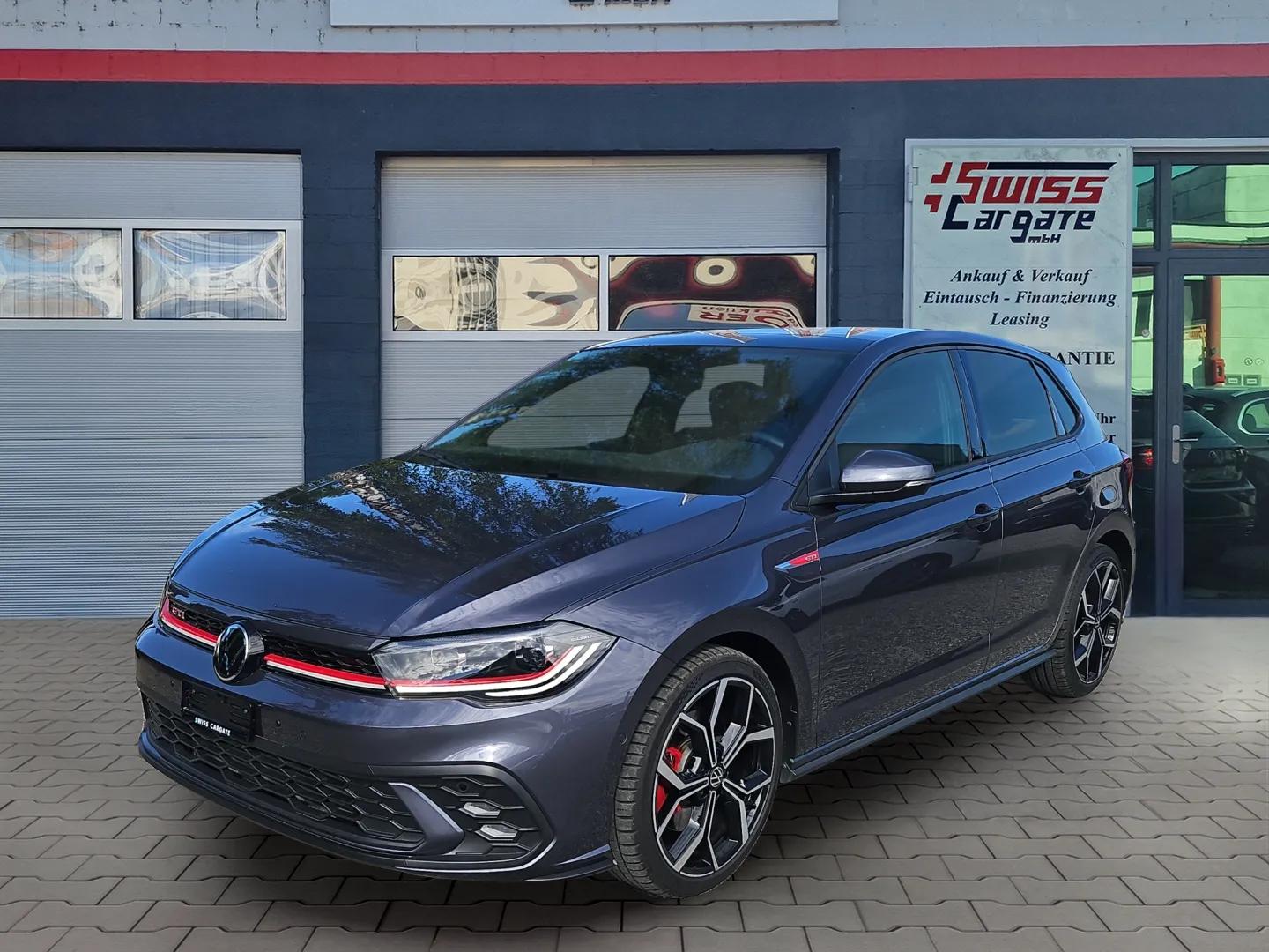 VW Polo 2.0 TSI GTI DSG mit Panoramadach & Rückfahrkamera + Ledersitze-showroom-element-3