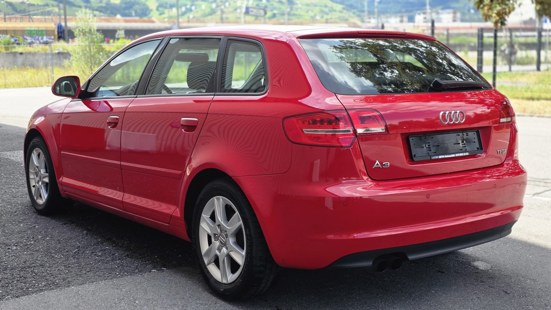 AUDI A3 Sportback 1.4 TFSI Ambition-image-2
