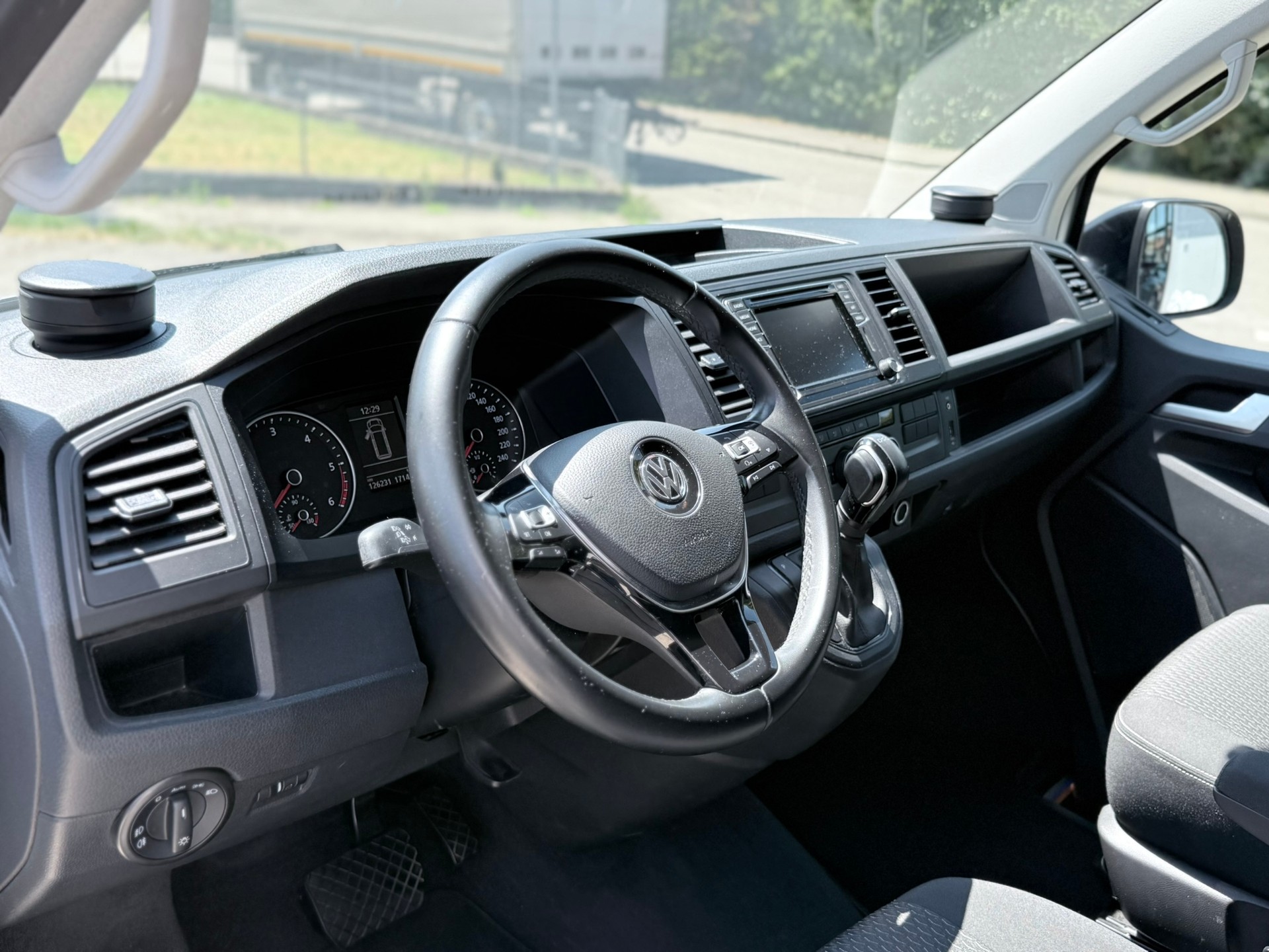 VW T6 California 2.0 TDI Beach Liberty DSG-image-23