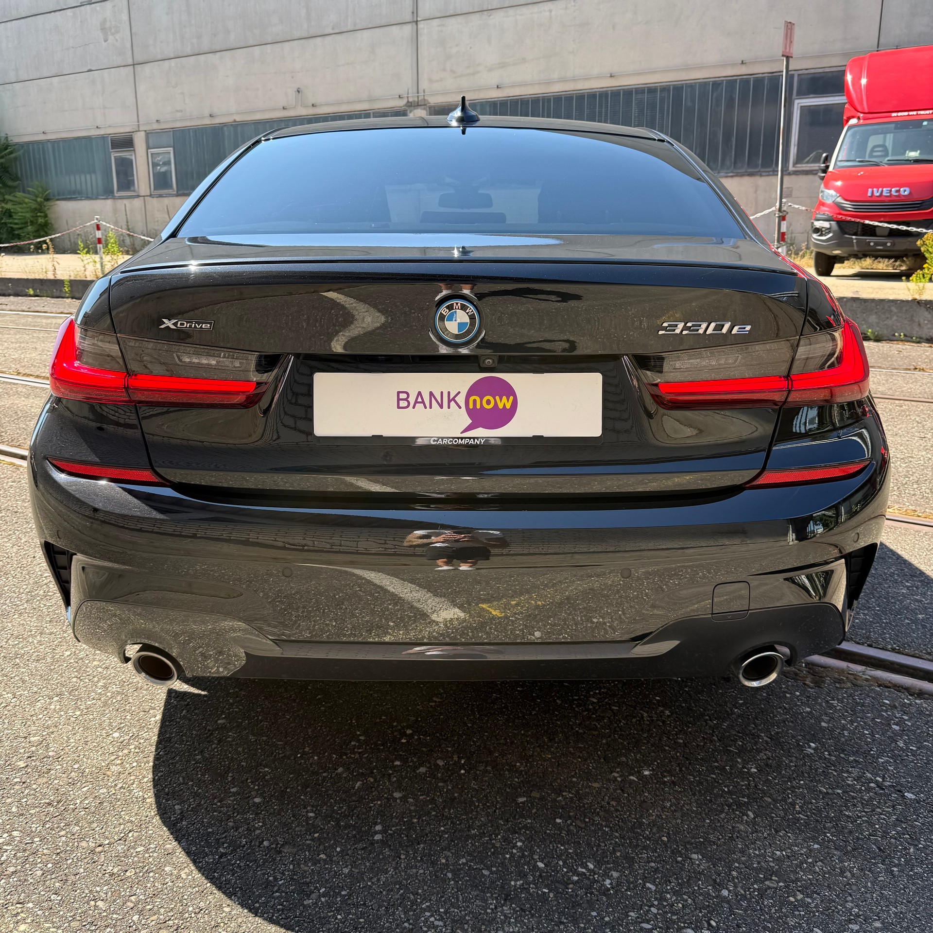 BMW 330e xDrive M Sport Steptronic Swiss-image-4