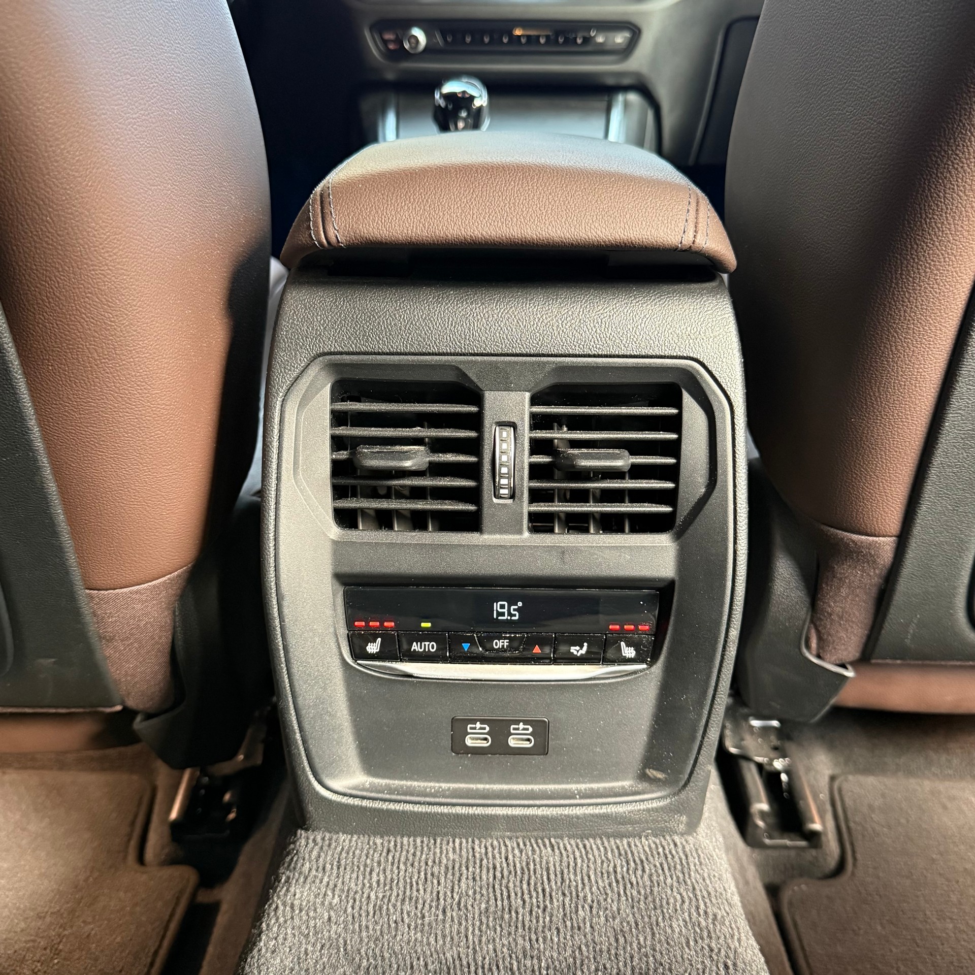 BMW 330e xDrive M Sport Steptronic Swiss-image-17
