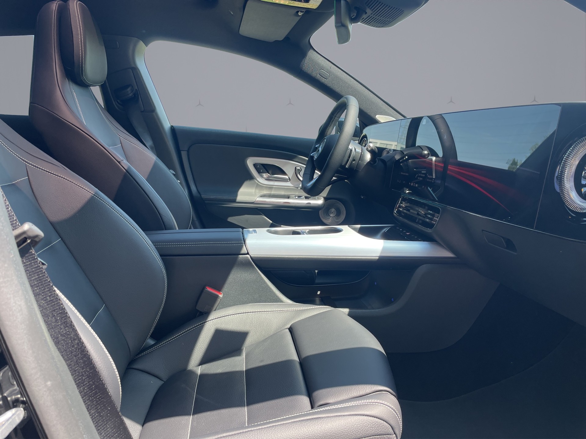 MERCEDES-BENZ CLA 220 4-Matic Shooting Brake-image-14