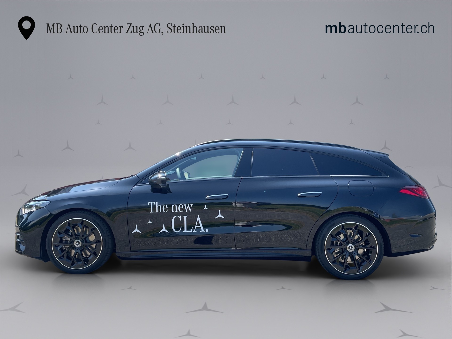 MERCEDES-BENZ CLA 220 4-Matic Shooting Brake-showroom-element-1