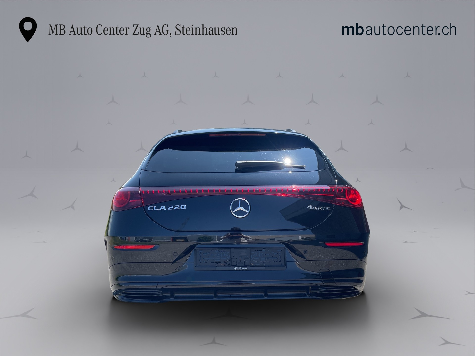 MERCEDES-BENZ CLA 220 4-Matic Shooting Brake-showroom-element-3