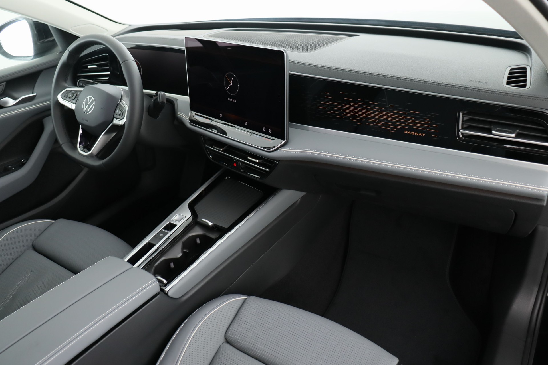 VW Passat Variant 2.0 TDI evo Elegance DSG-image-8