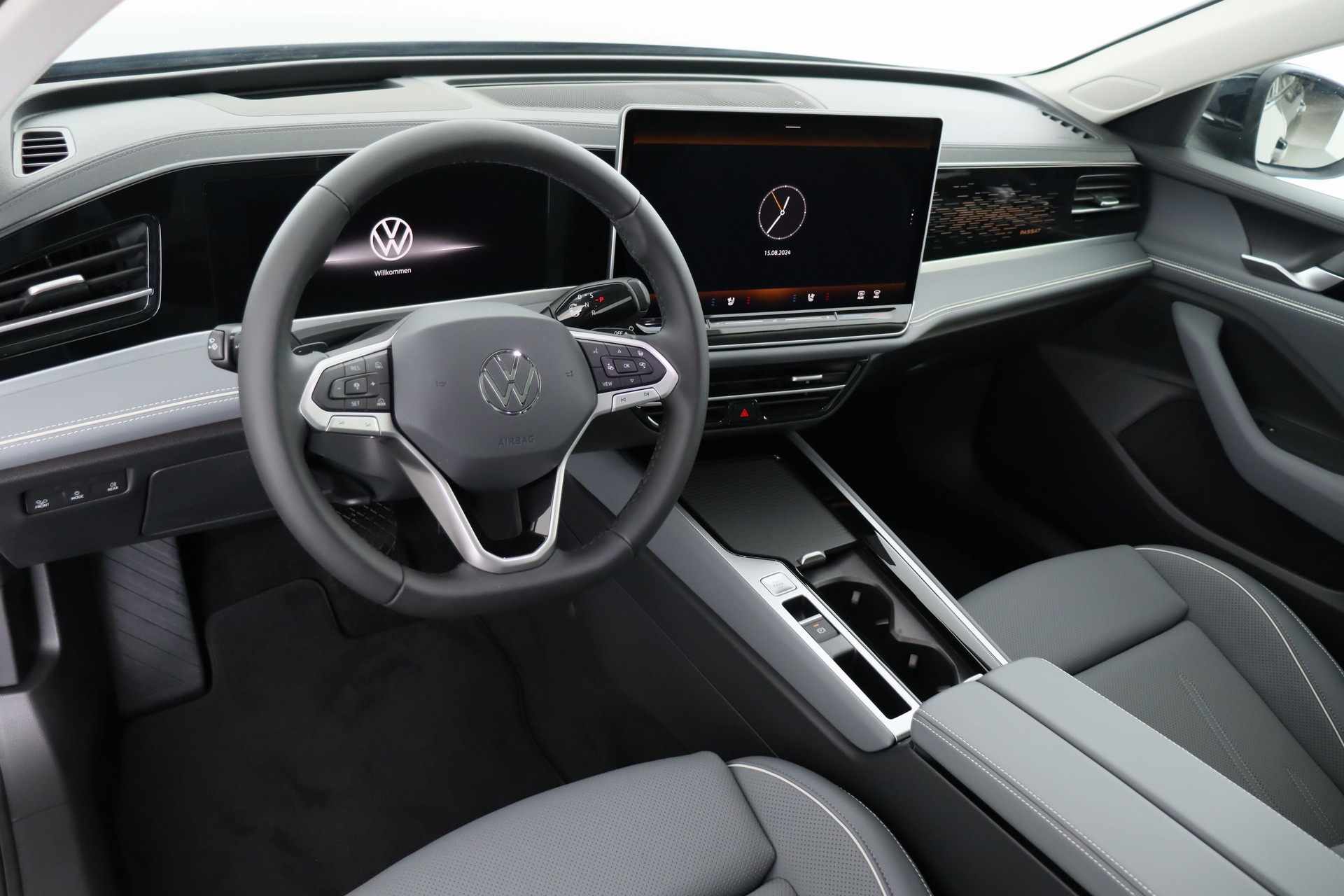 VW Passat Variant 2.0 TDI evo Elegance DSG-image-6