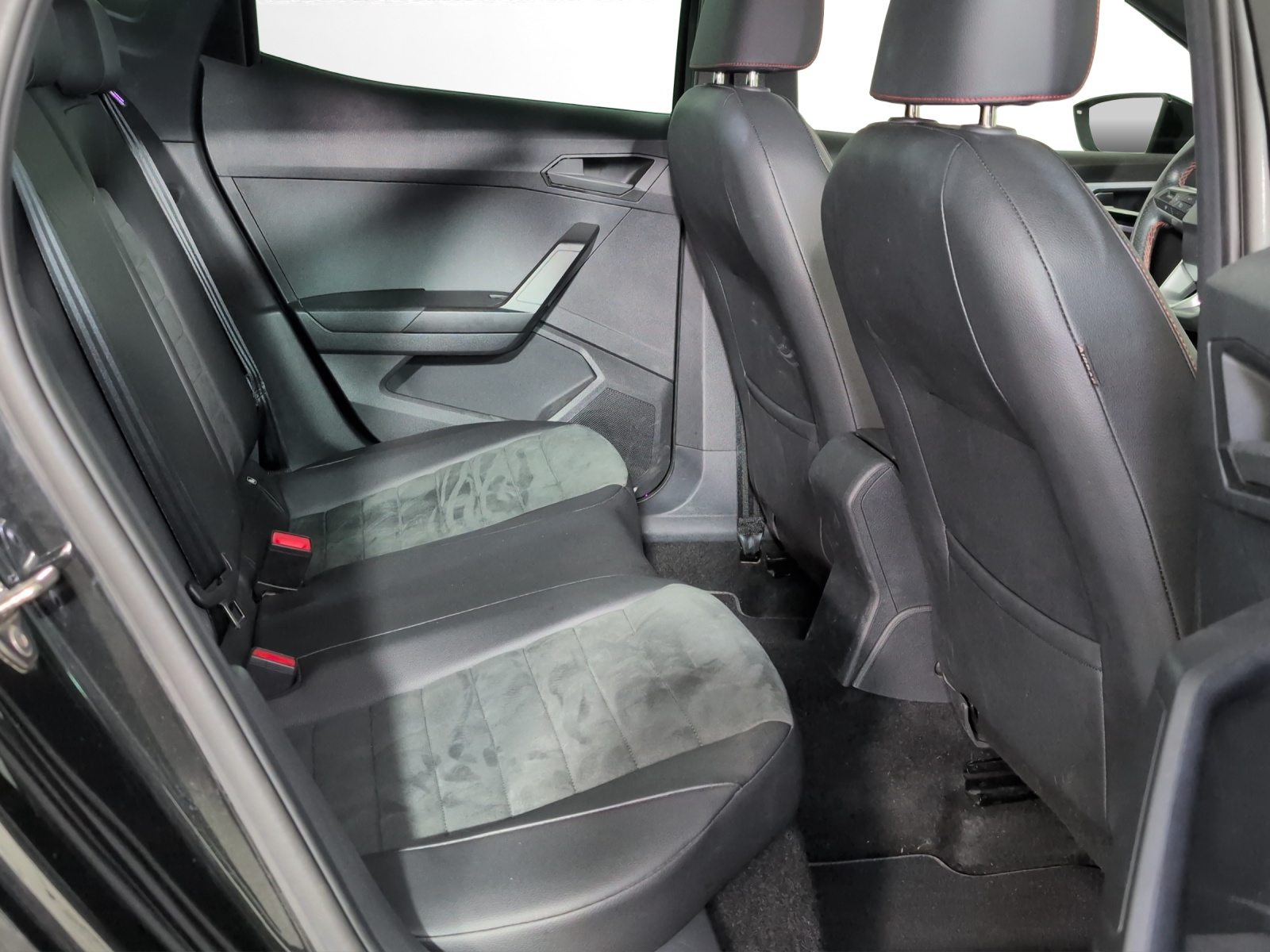 SEAT Ibiza 1.5 EcoTSI Hola FR DSG-image-8