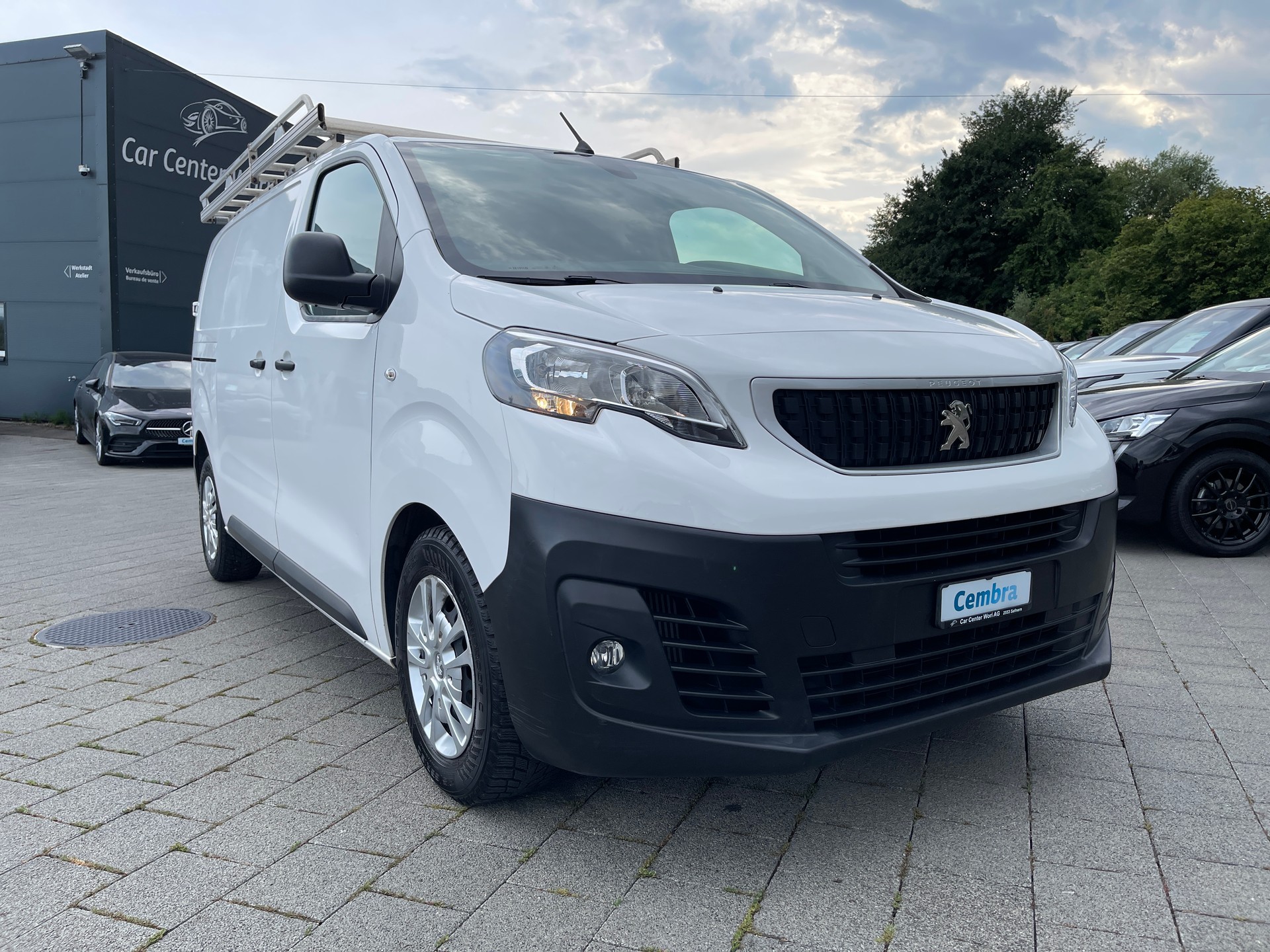 PEUGEOT Expert 2.0 BlueHDi 120 S&S Premium Standard-image-5
