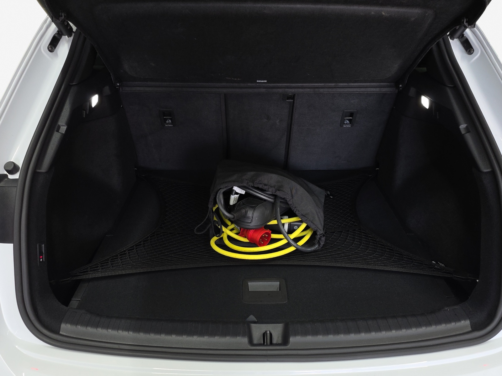 AUDI Q4 e-tron 50 quattro-image-12