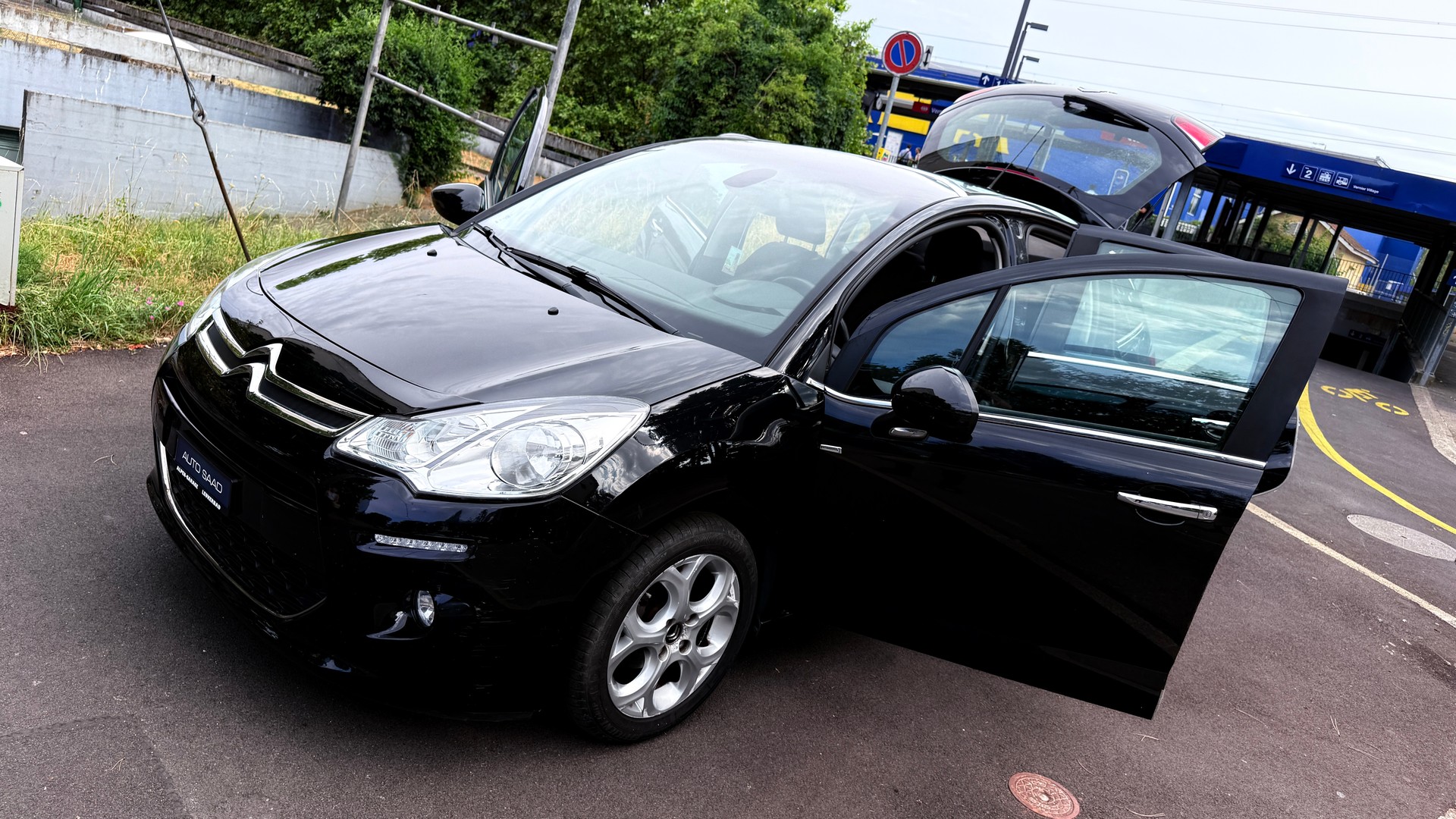 CITROEN C3 1.4i 16V Swiss Style EGS5-image-14