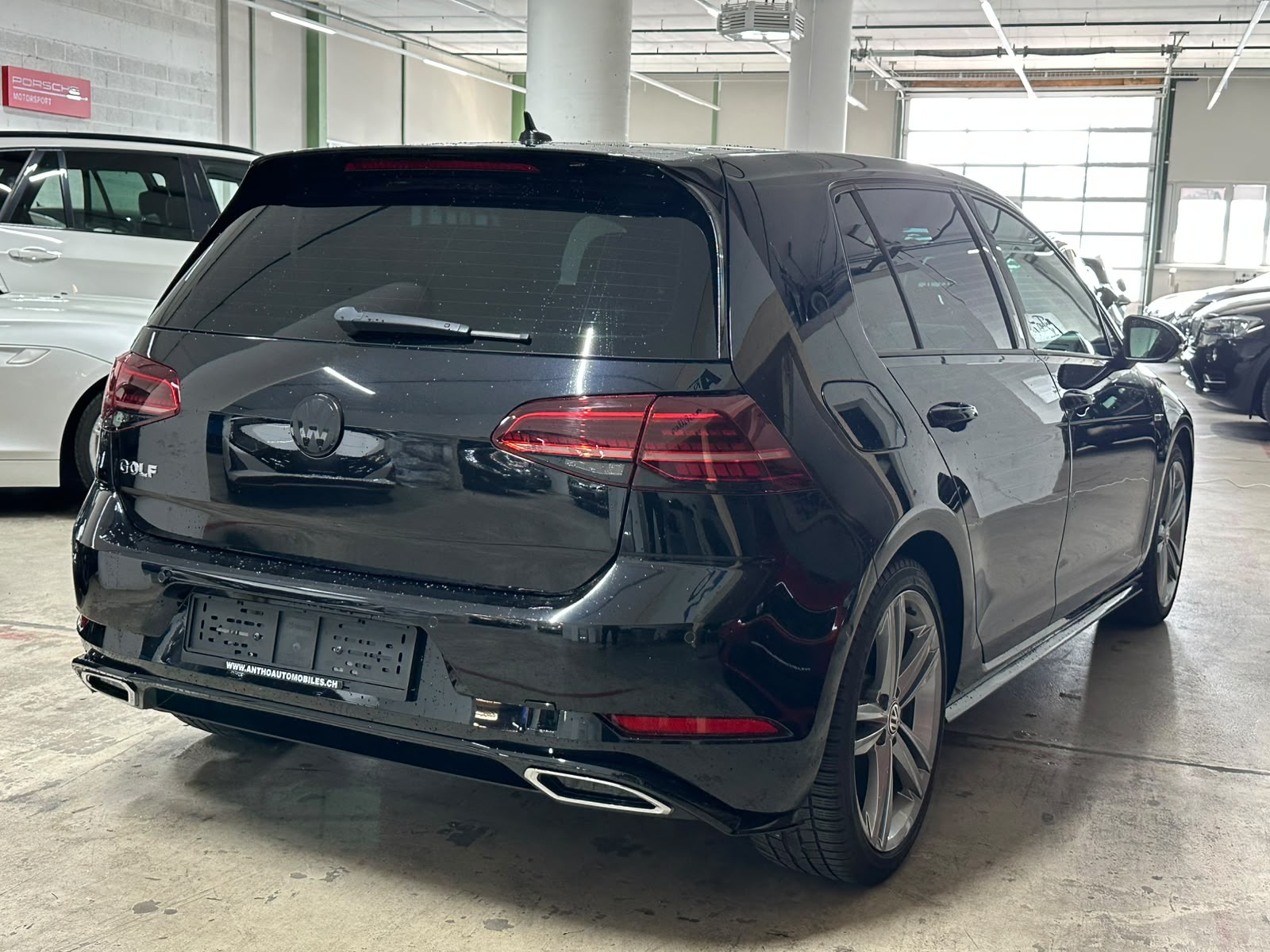 VW Golf 1.5 TSI EVO R-Line DSG-image-3