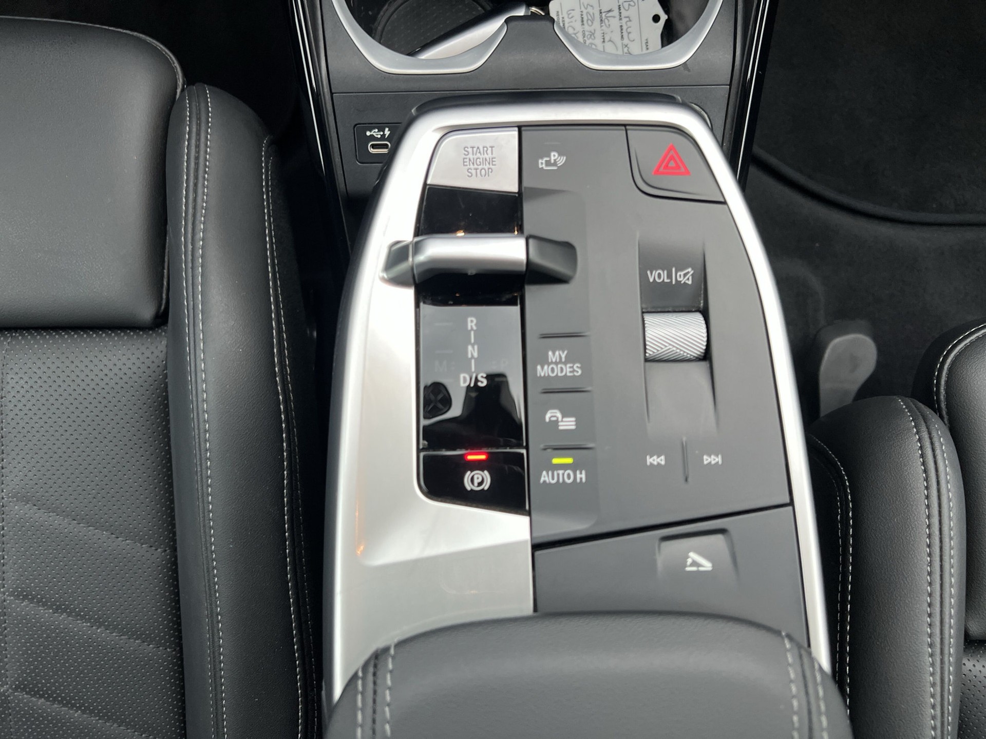 BMW X1 xDrive 25e xLine-image-12