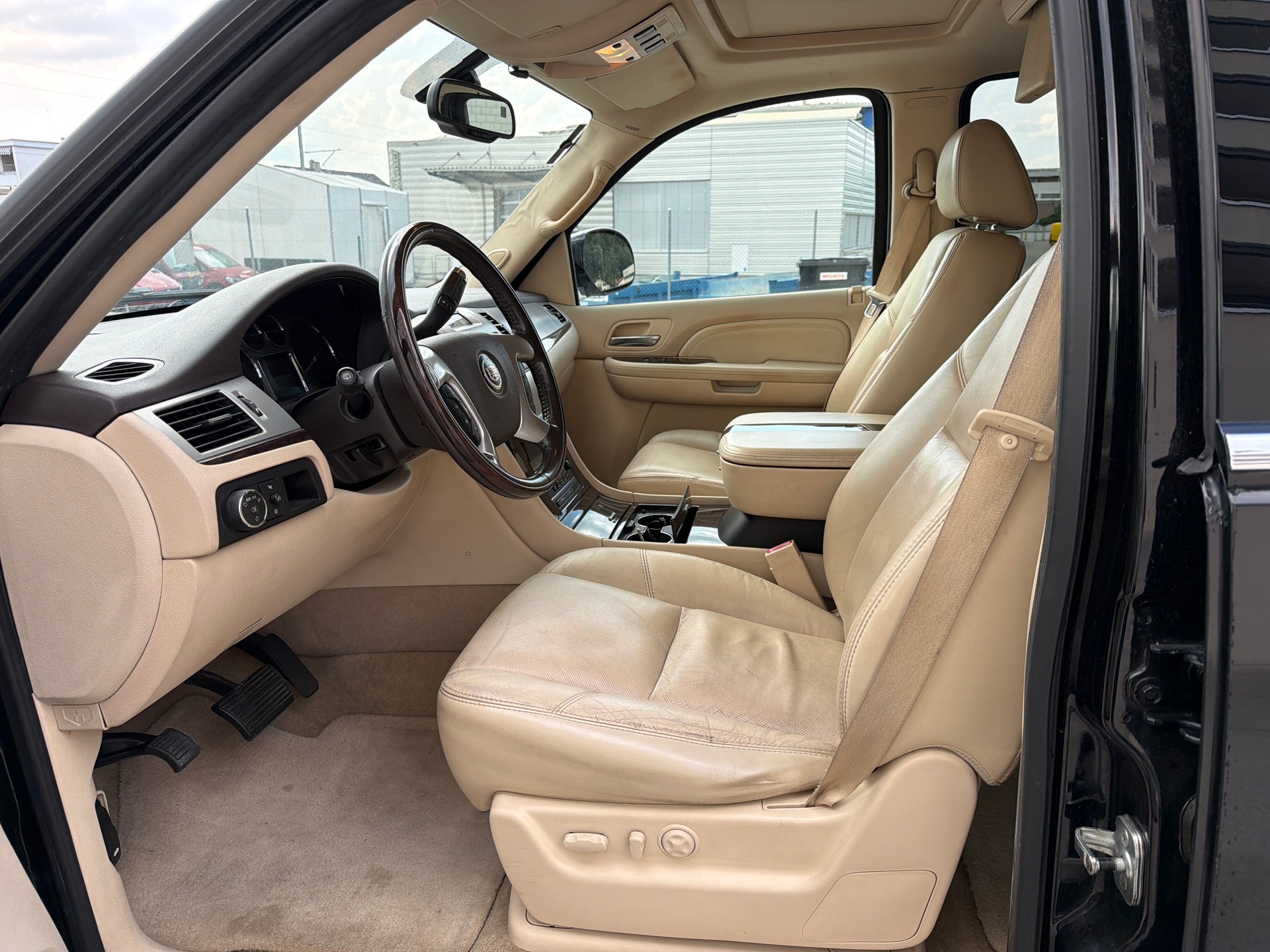 CADILLAC Escalade 6.2 Sport Luxury V8-image-11