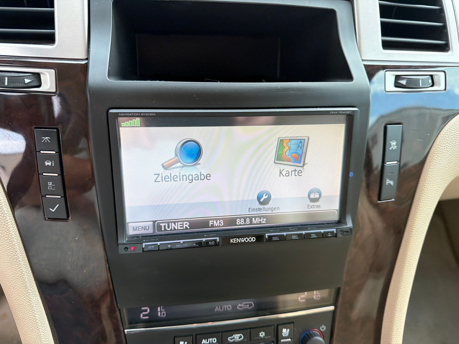 CADILLAC Escalade 6.2 Sport Luxury V8-image-13
