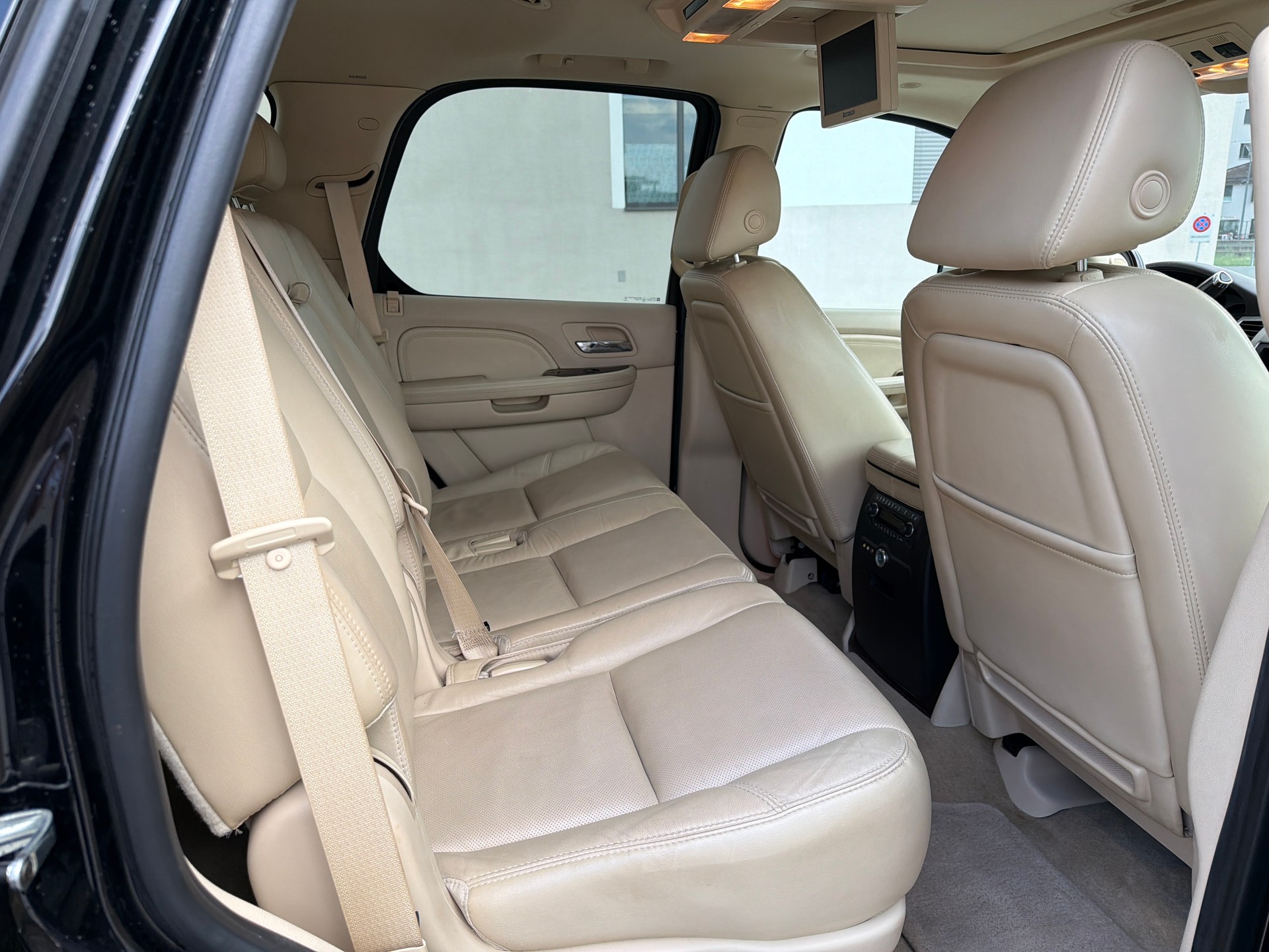 CADILLAC Escalade 6.2 Sport Luxury V8-image-8
