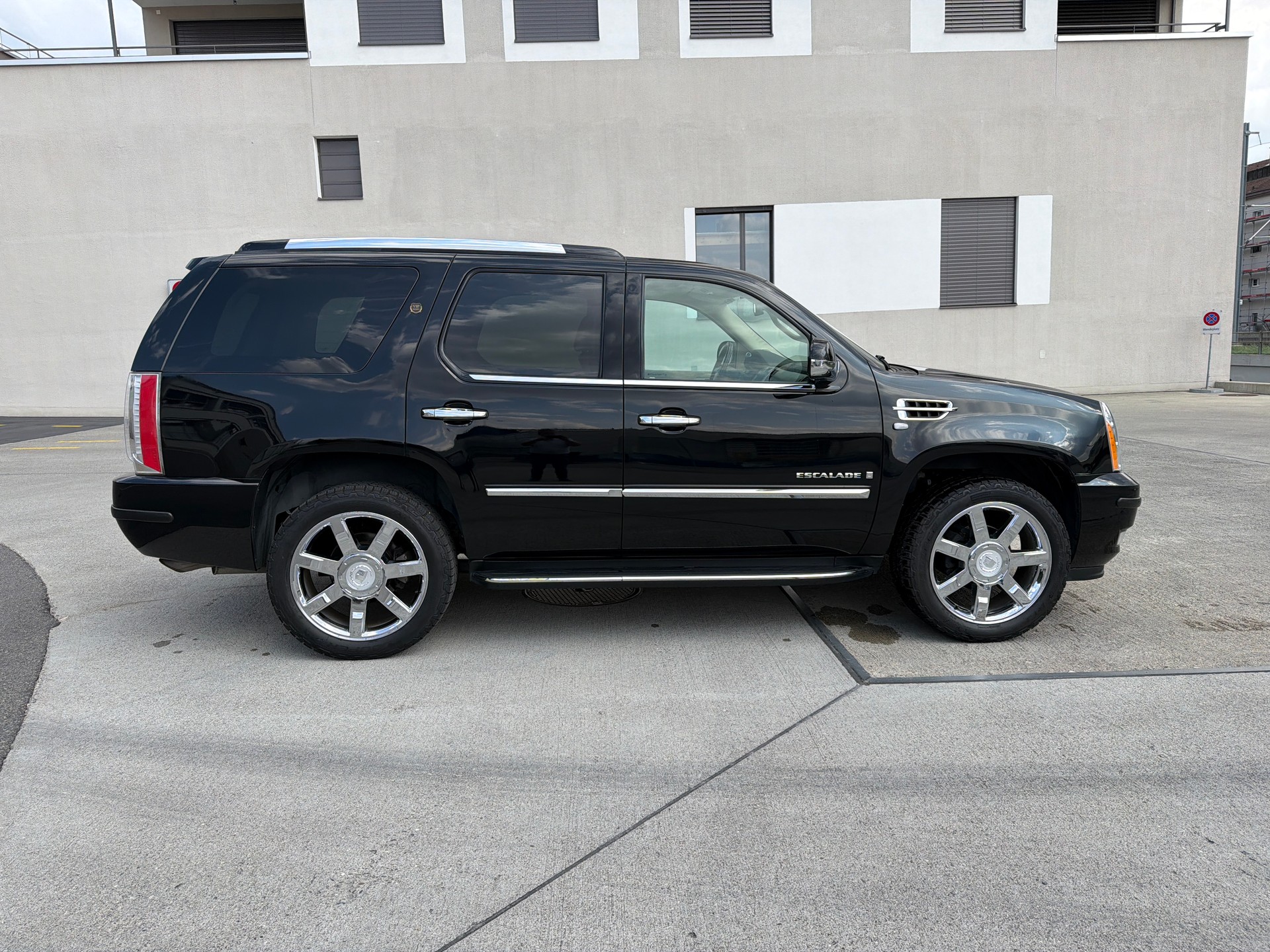 CADILLAC Escalade 6.2 Sport Luxury V8-image-5