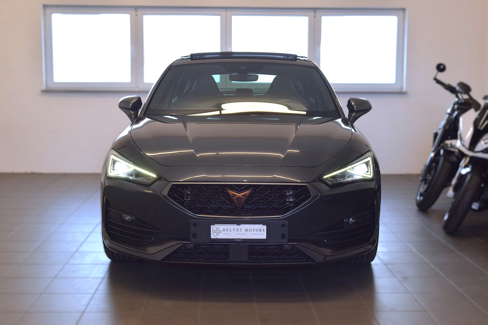CUPRA LEON 2.0 TSI DSG-image-1