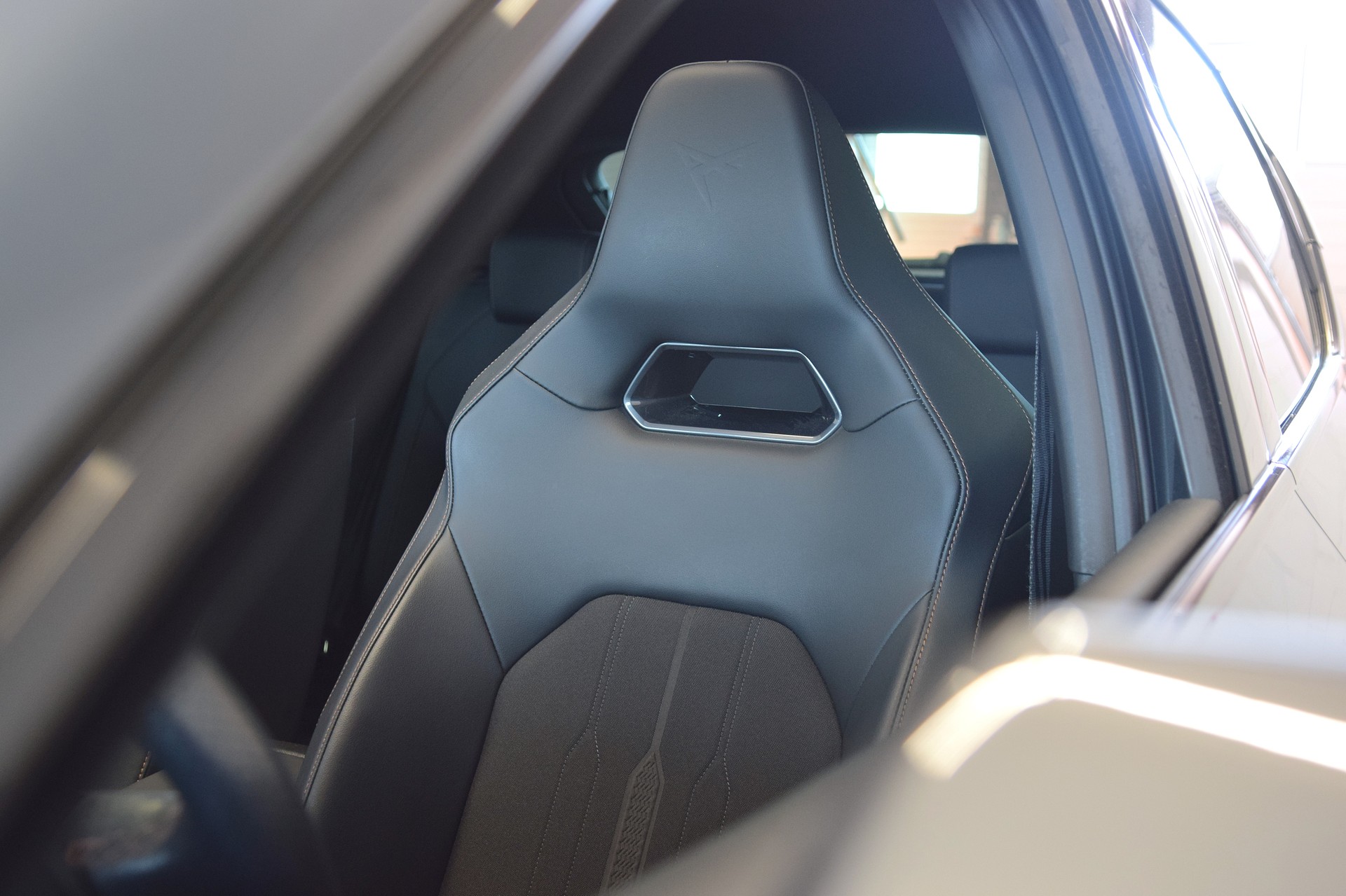 CUPRA LEON 2.0 TSI DSG-image-7