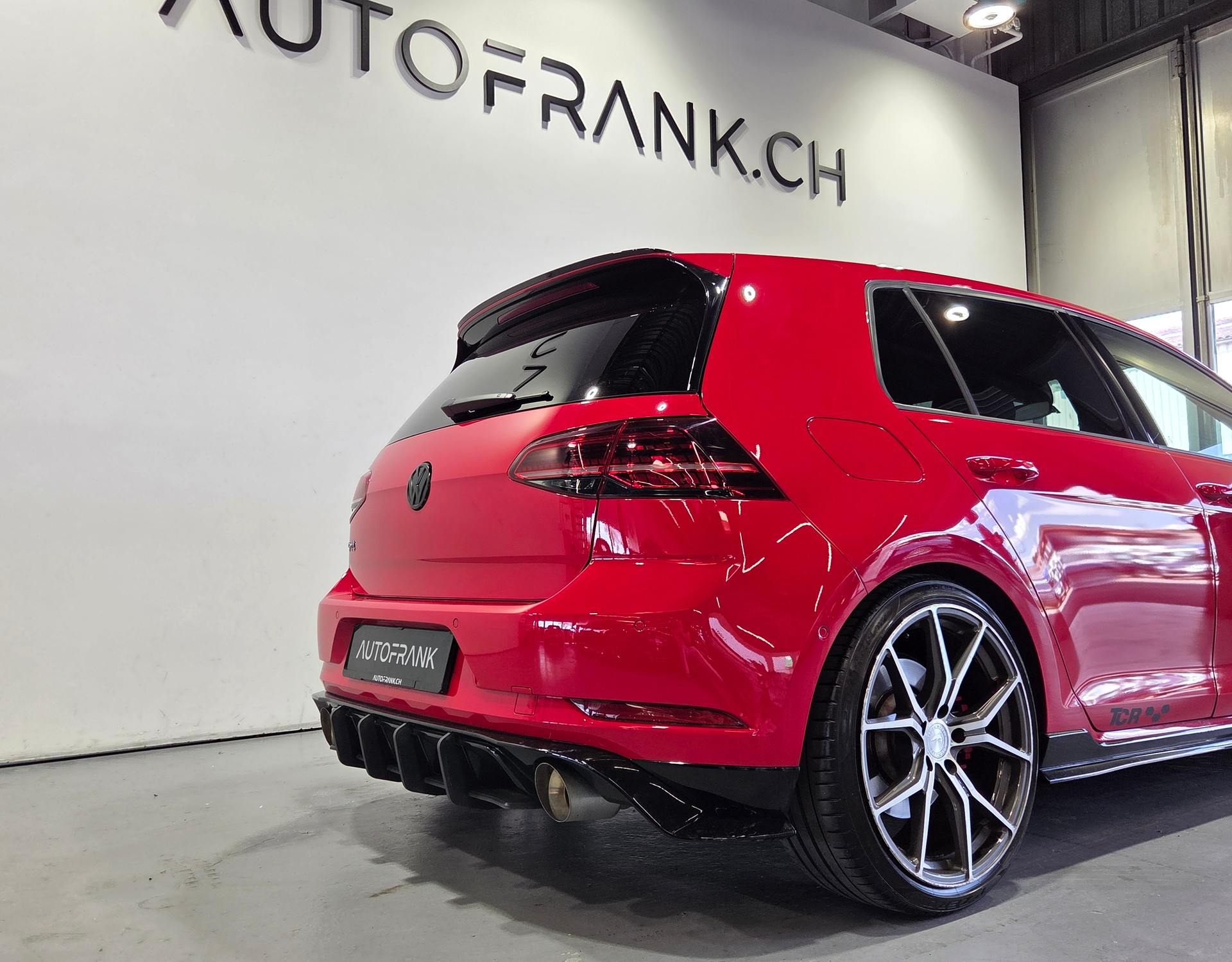 VW Golf VII 2.0 TSI GTI TCR DSG-image-17