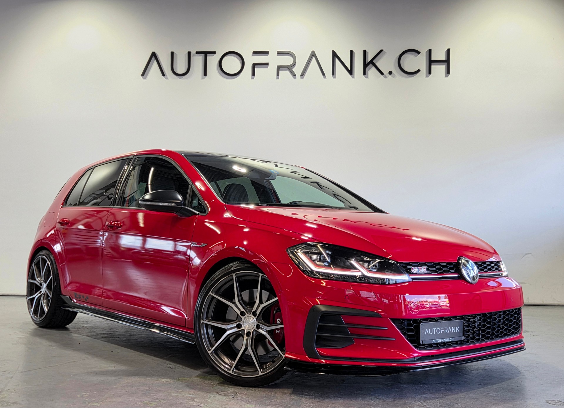 VW Golf VII 2.0 TSI GTI TCR DSG-showroom-element-2