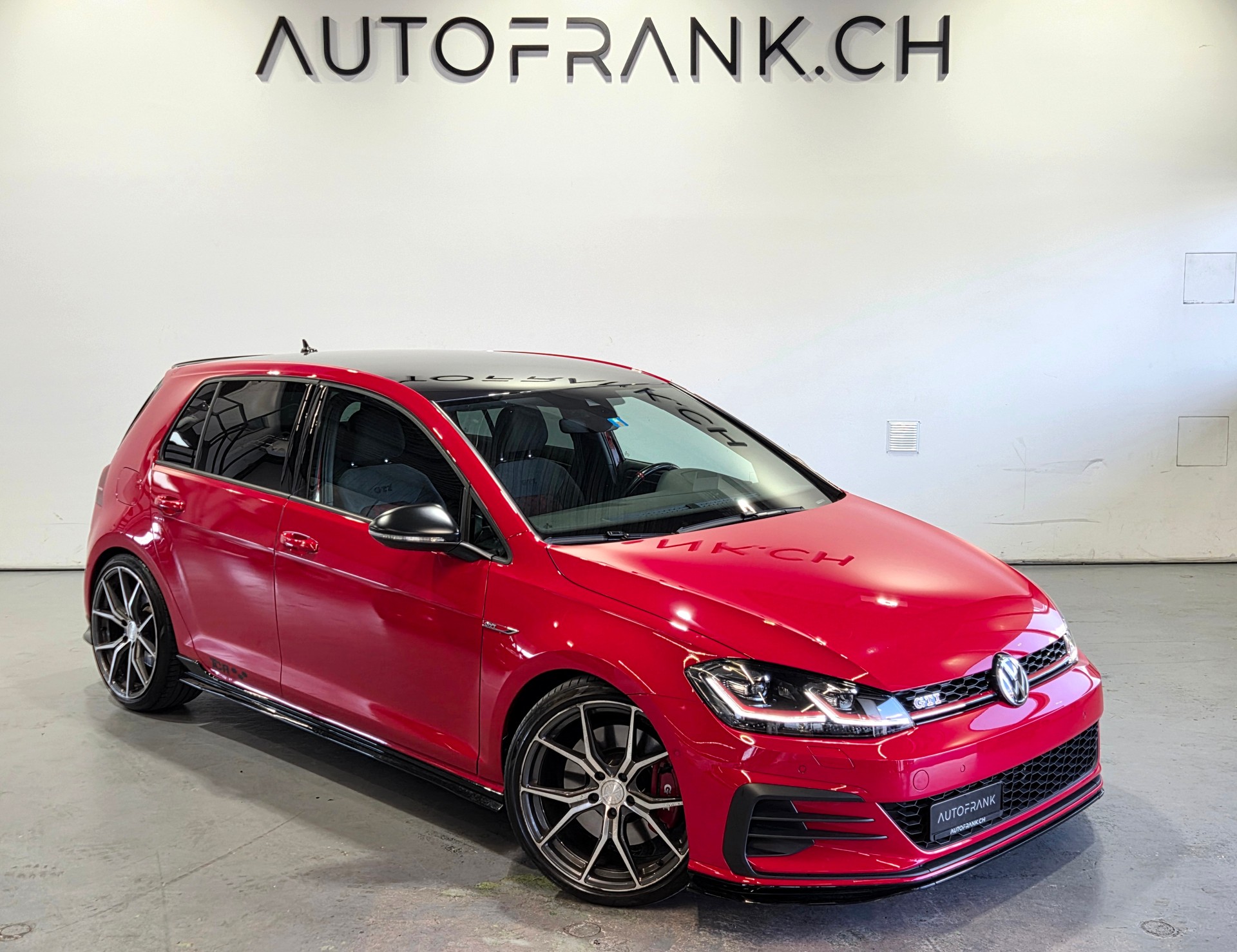 VW Golf VII 2.0 TSI GTI TCR DSG-showroom-element-3