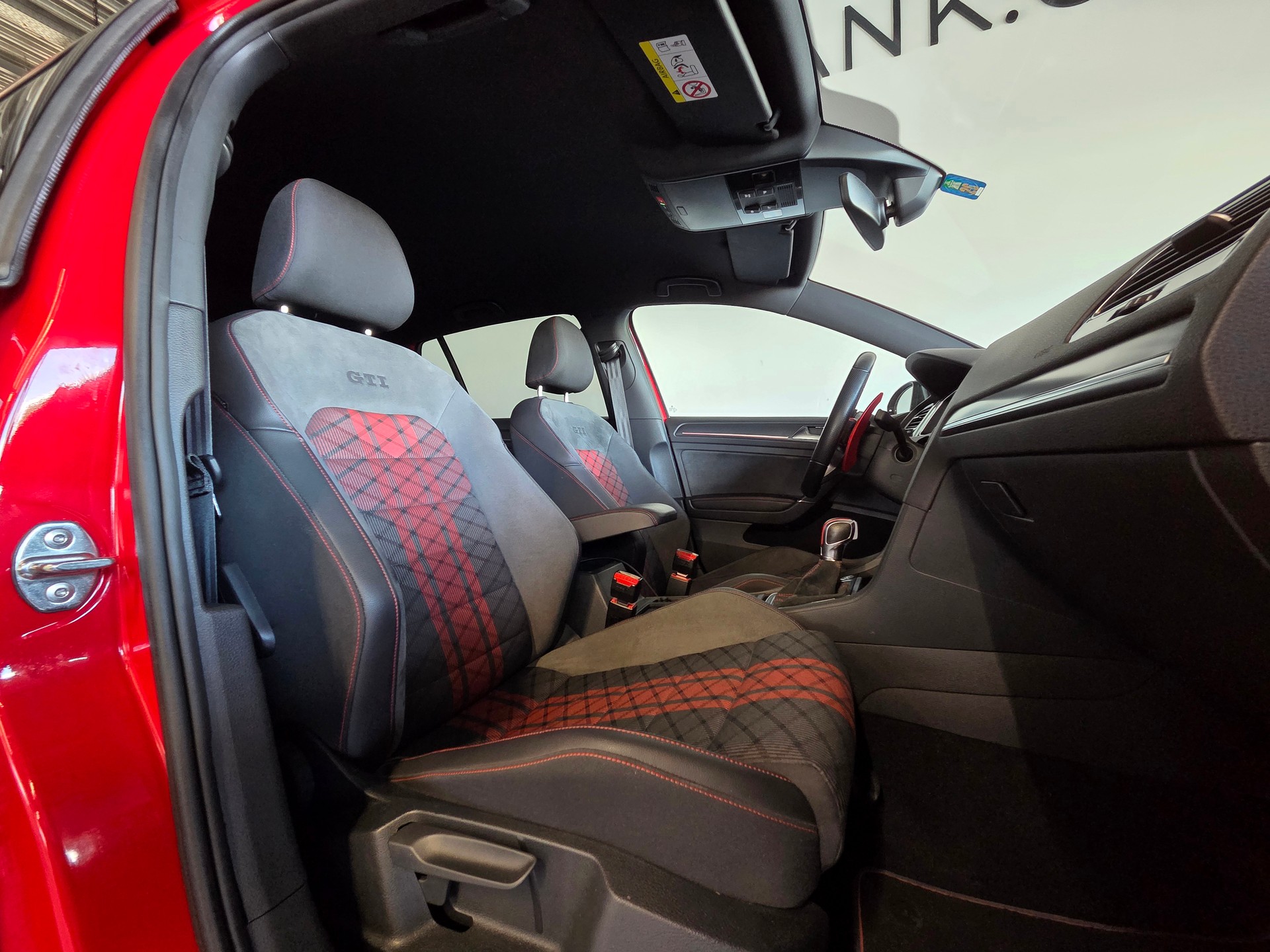 VW Golf VII 2.0 TSI GTI TCR DSG-image-7