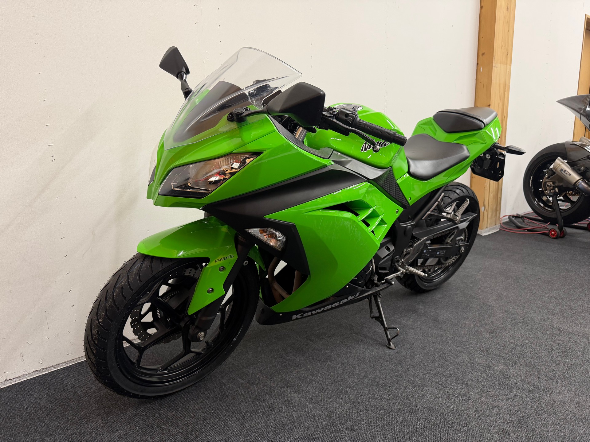 KAWASAKI Ninja 300 ABS-image-1