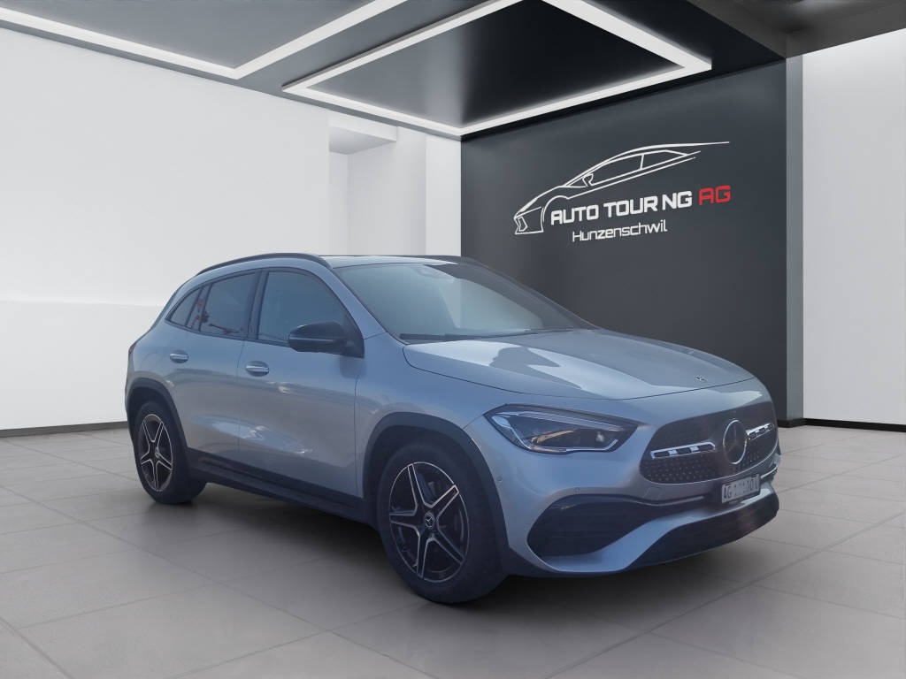 MERCEDES-BENZ GLA 200 AMG Line 4matic-image-0