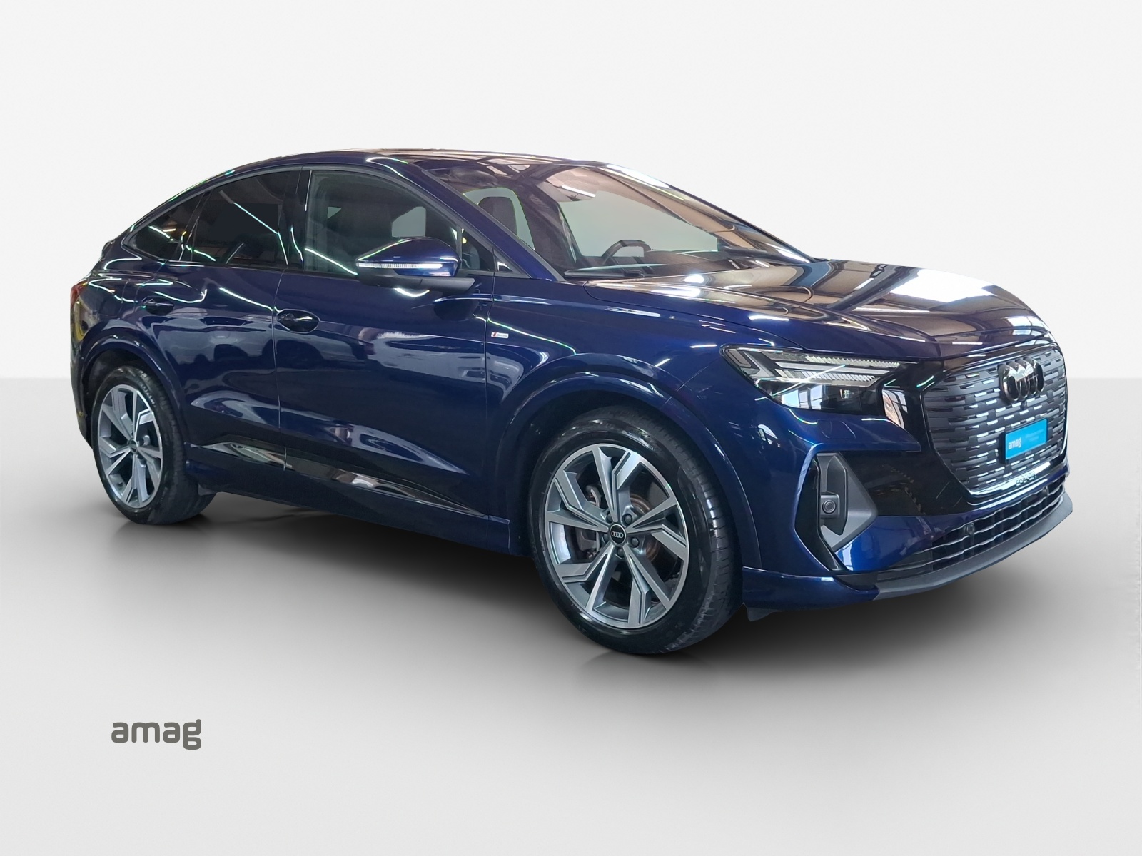 AUDI Q4 Sportback e-tron 45 Attraction quattro-image-6