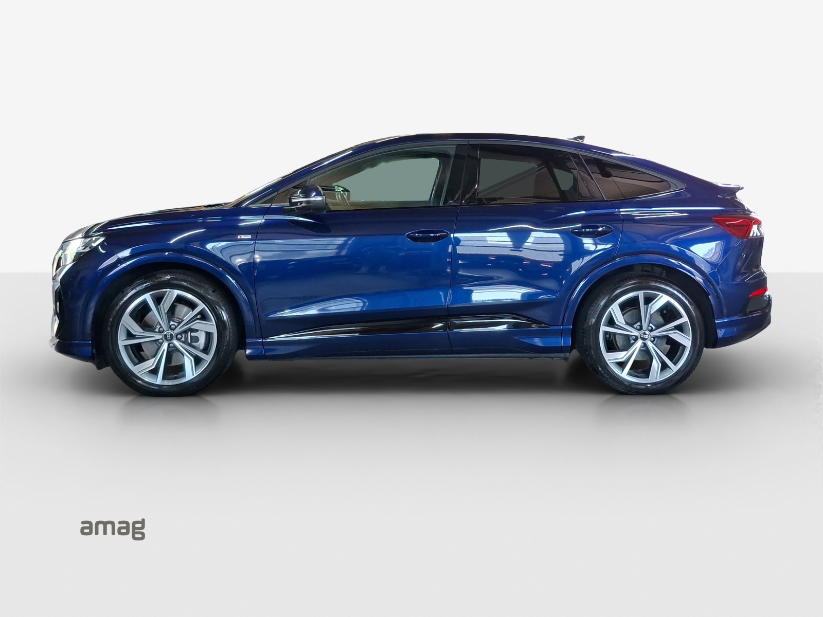AUDI Q4 Sportback e-tron 45 Attraction quattro-image-1