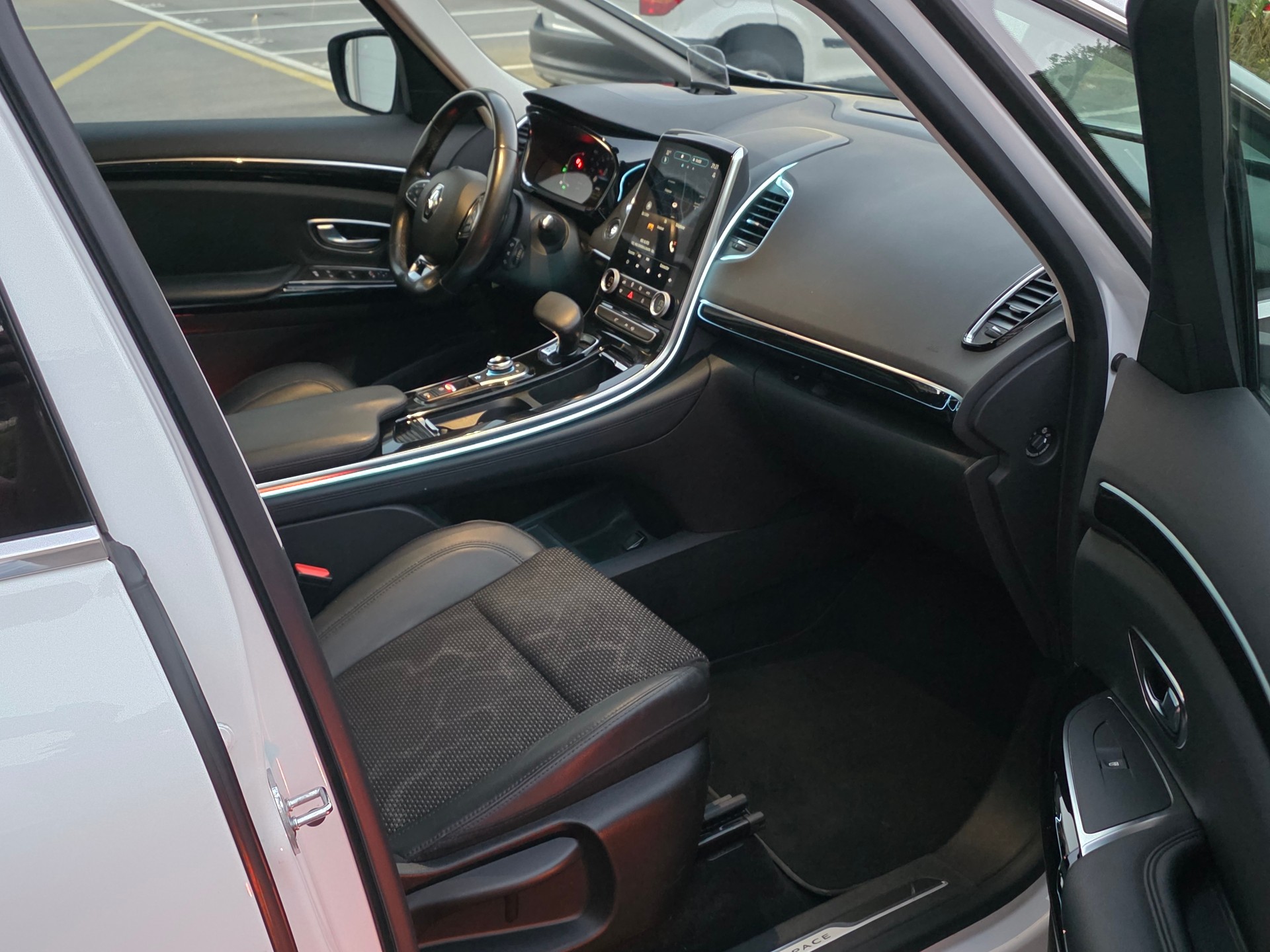 RENAULT Espace 2.0 dCi Intens EDC 6-image-10