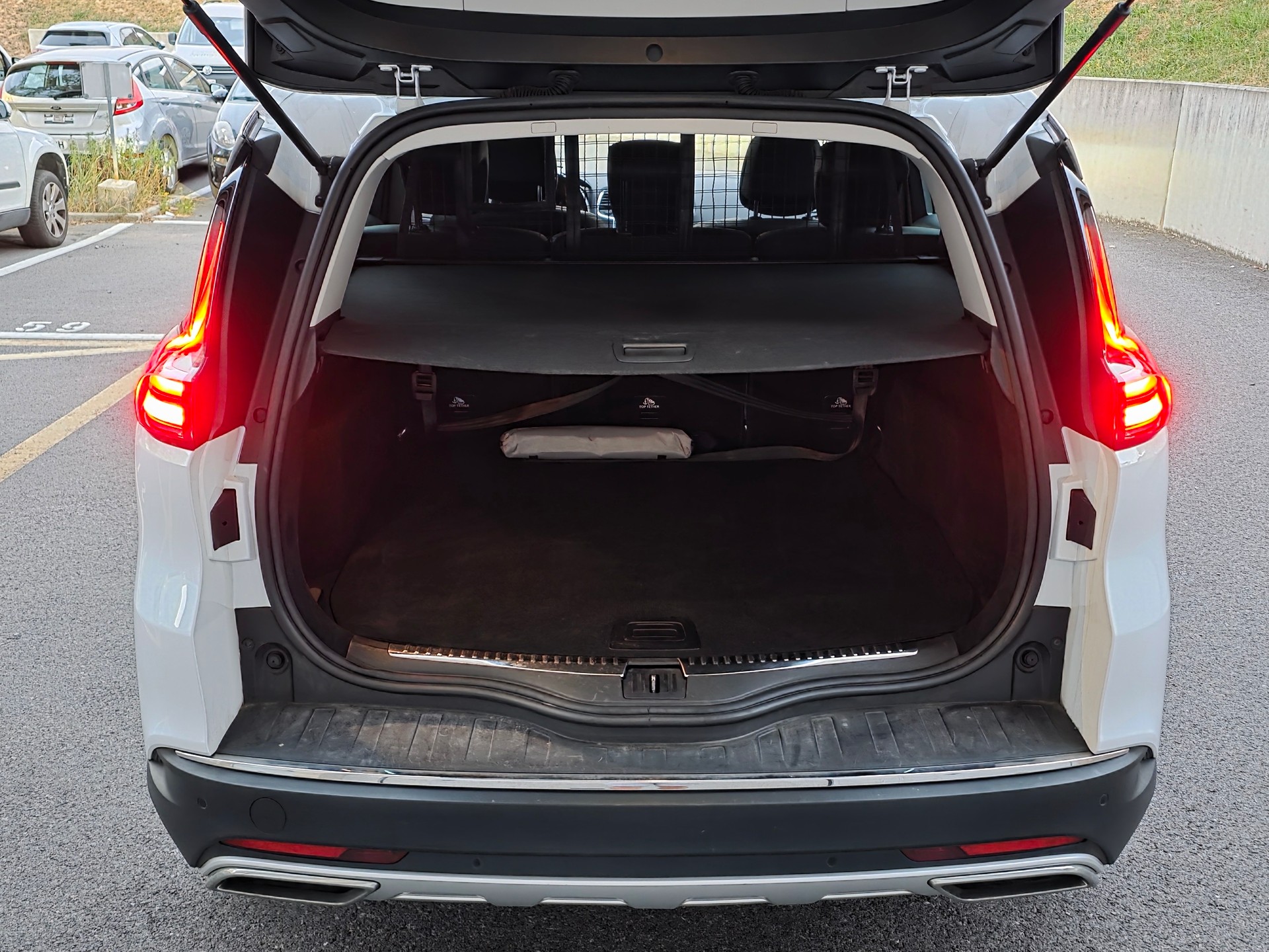 RENAULT Espace 2.0 dCi Intens EDC 6-image-15