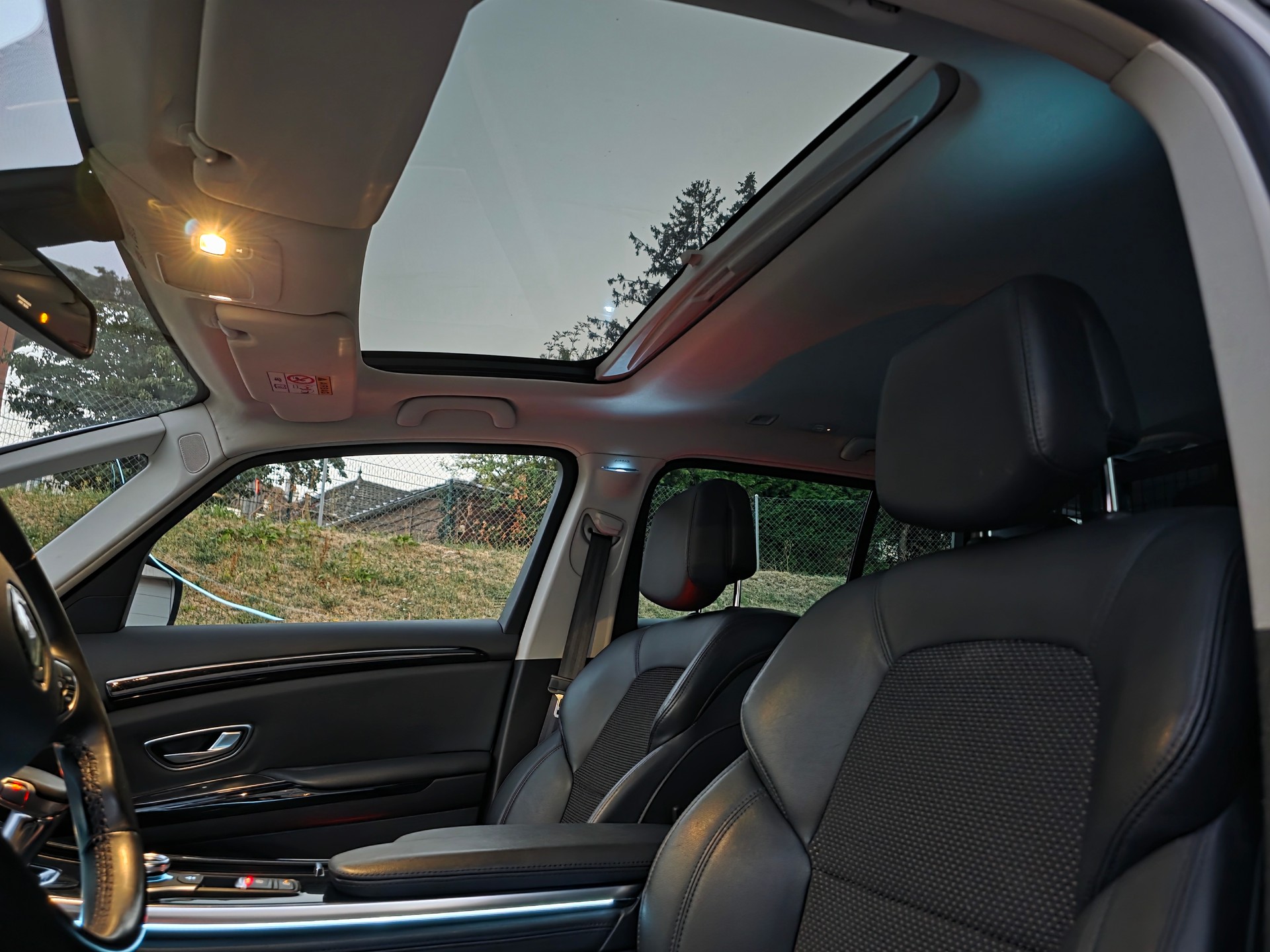 RENAULT Espace 2.0 dCi Intens EDC 6-image-7