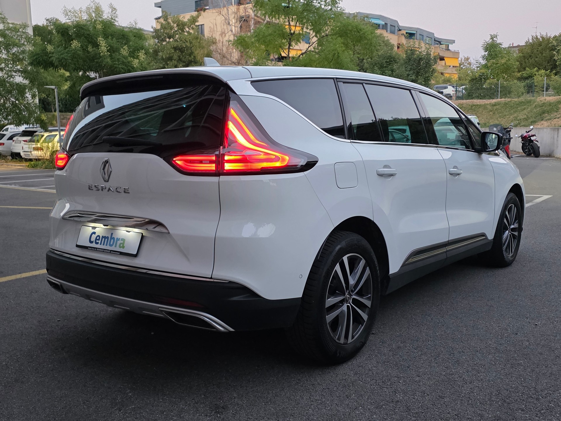 RENAULT Espace 2.0 dCi Intens EDC 6-image-3