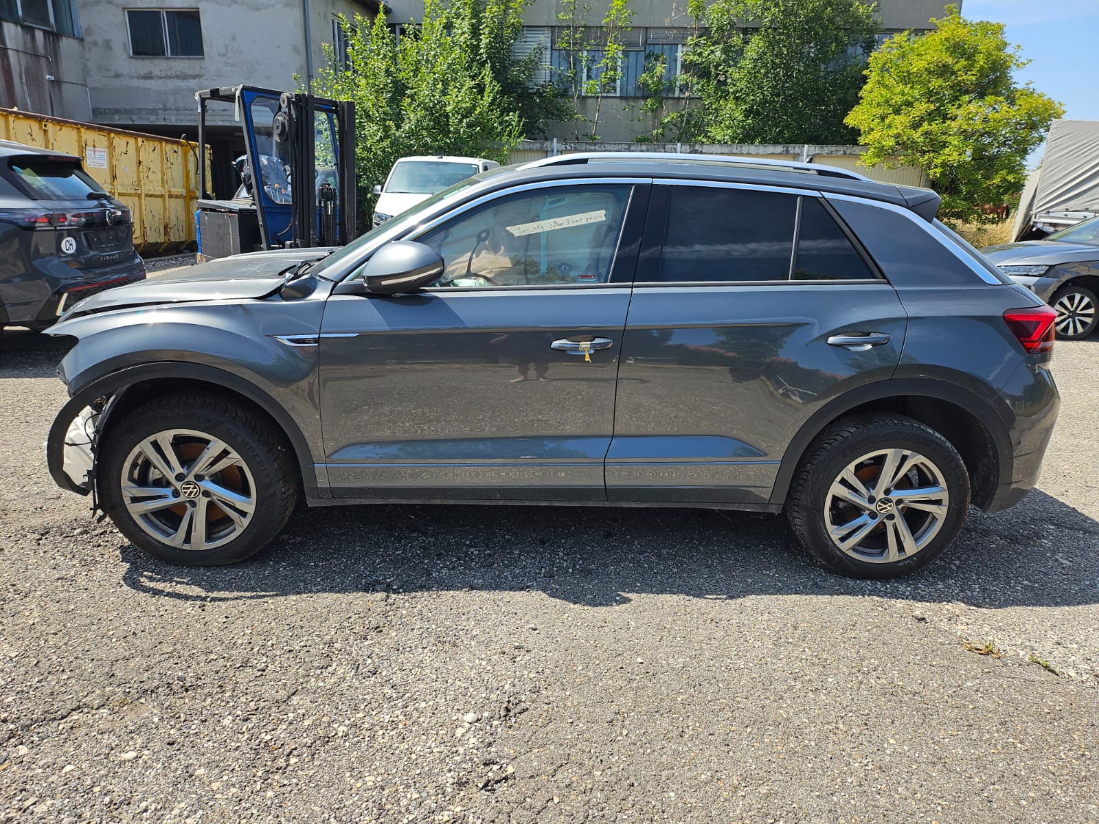 VW T-Roc 2.0 TSI R-Line DSG 4Motion BESCHADIG ENDOMMAGE-image-4