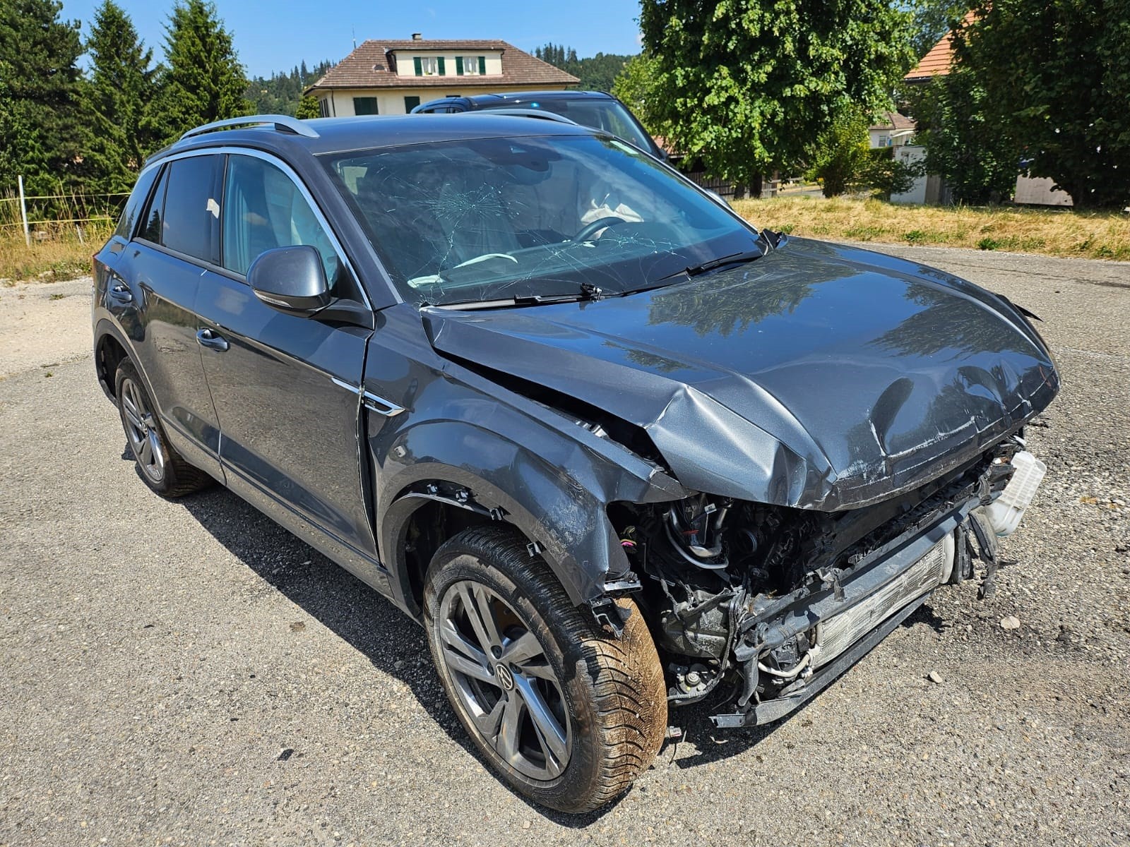 VW T-Roc 2.0 TSI R-Line DSG 4Motion BESCHADIG ENDOMMAGE-image-5