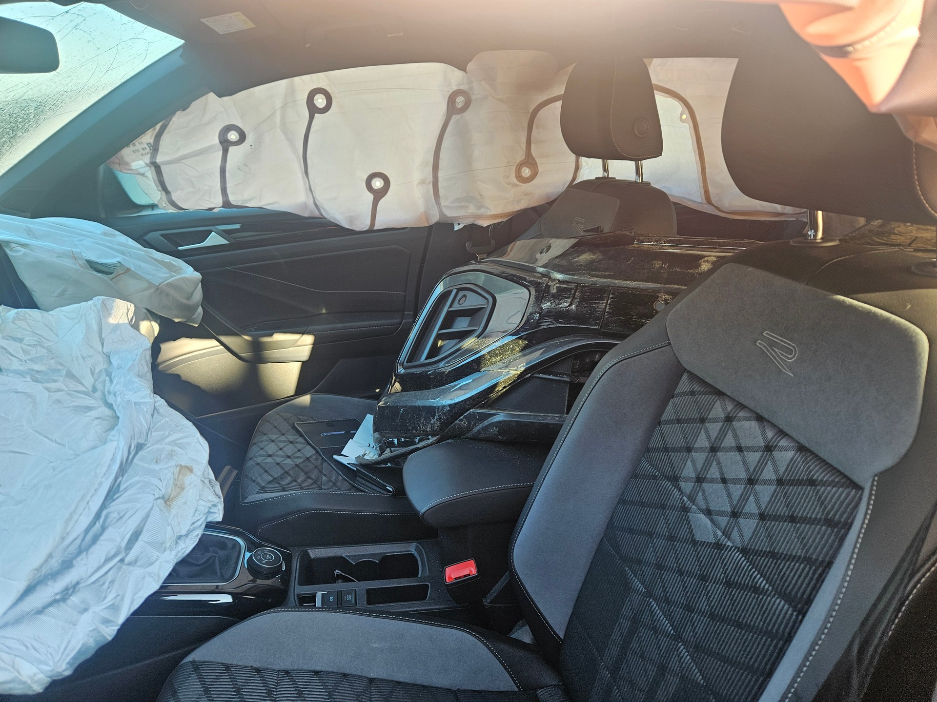 VW T-Roc 2.0 TSI R-Line DSG 4Motion BESCHADIG ENDOMMAGE-image-14