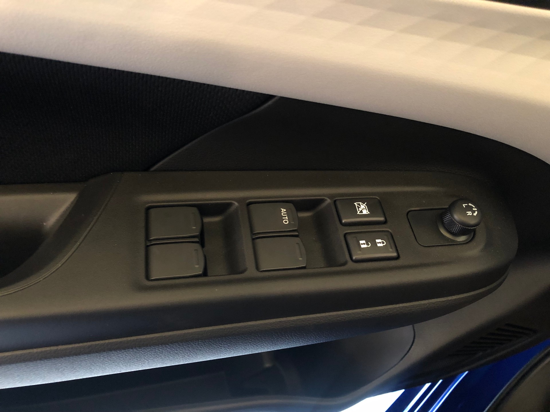 SUZUKI Swift 1.2 Compact+ Hybrid 4x4-image-15