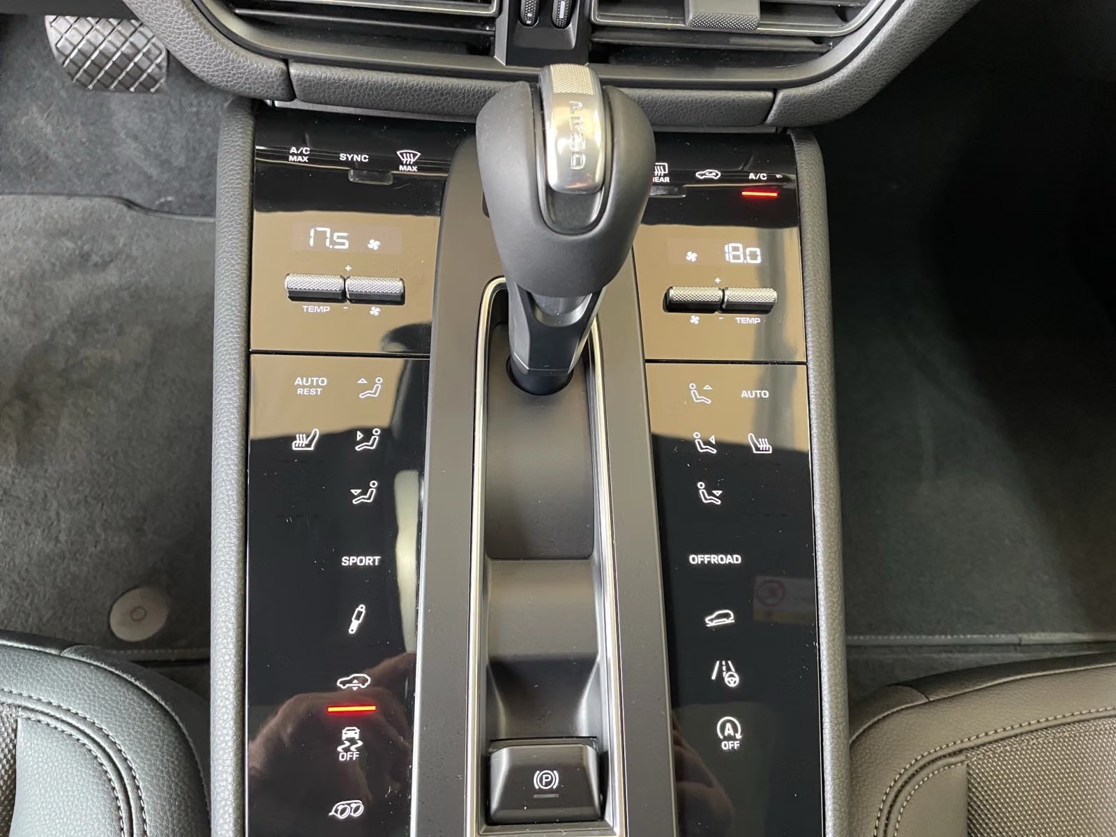 PORSCHE Macan PDK-image-13