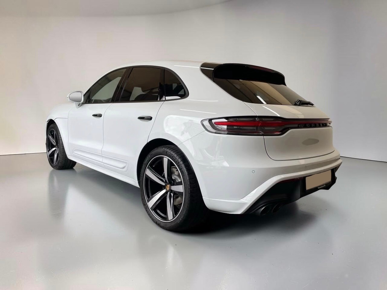 PORSCHE Macan PDK-image-6
