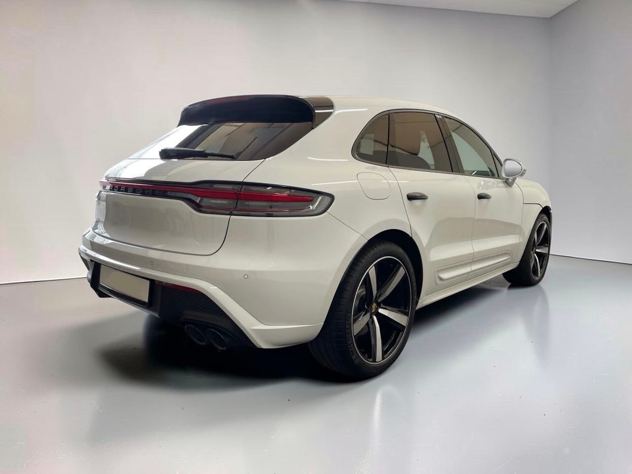 PORSCHE Macan PDK-image-4