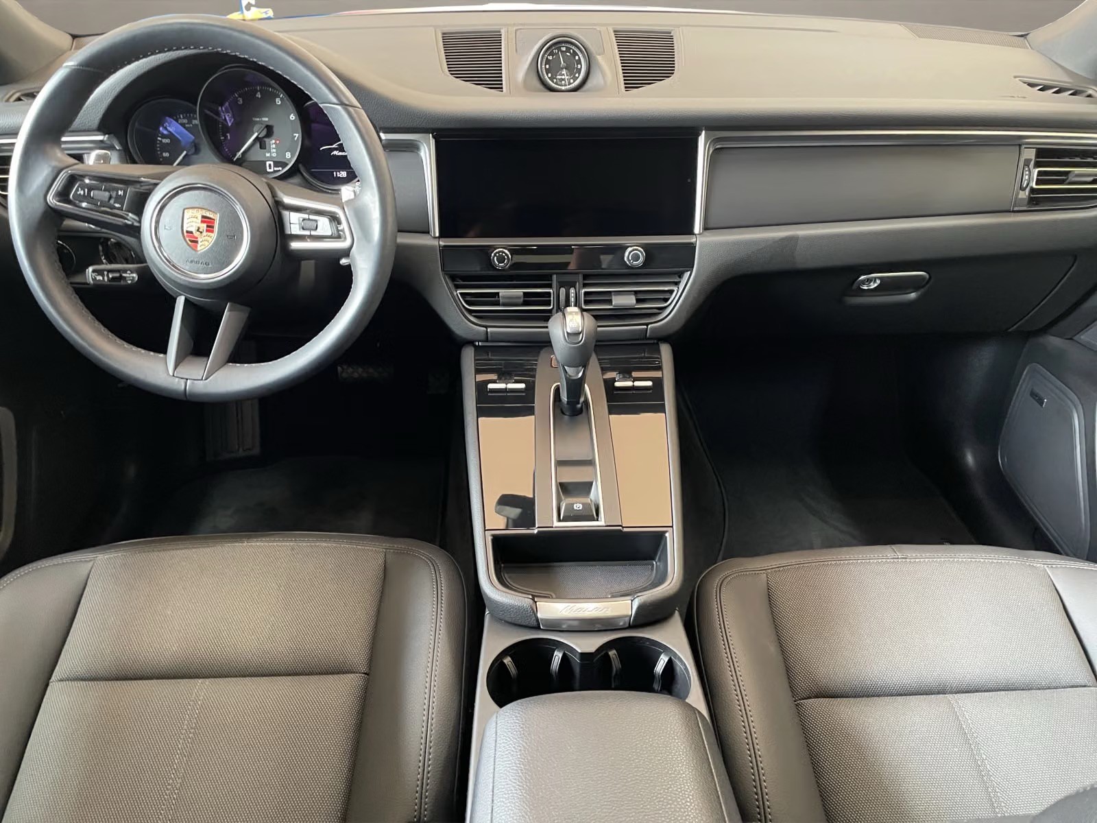 PORSCHE Macan PDK-image-9