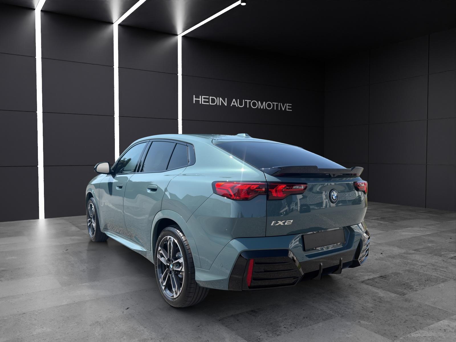 BMW iX2 30 xDrive-image-3